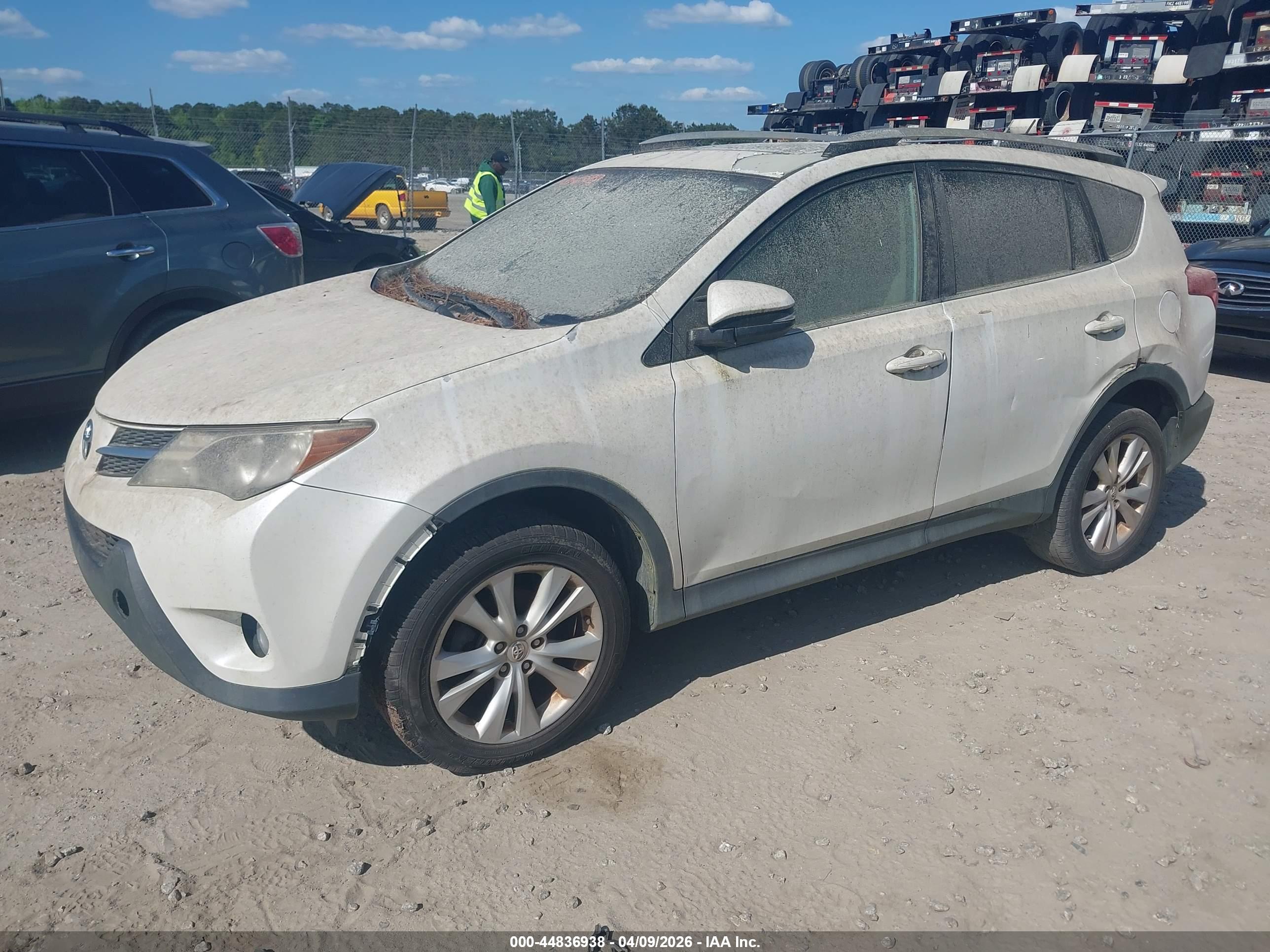 TOYOTA RAV4 image 2