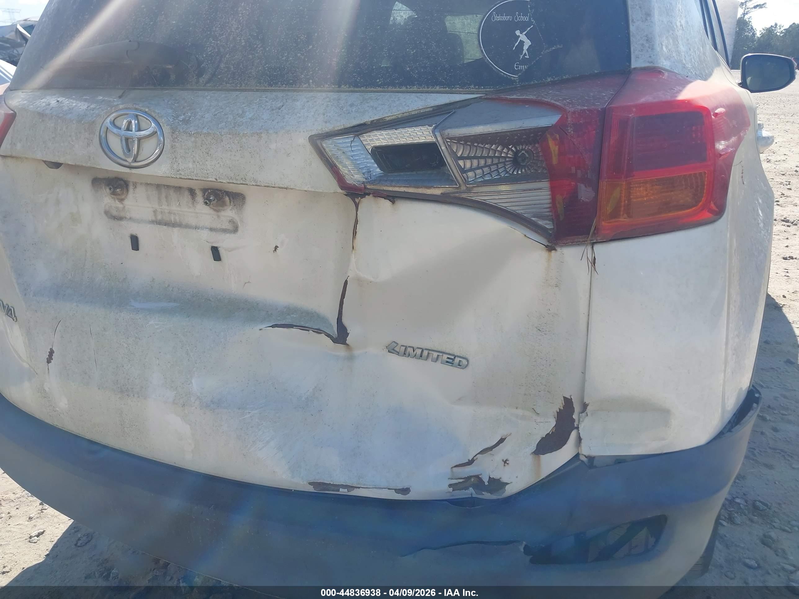 TOYOTA RAV4 image 6