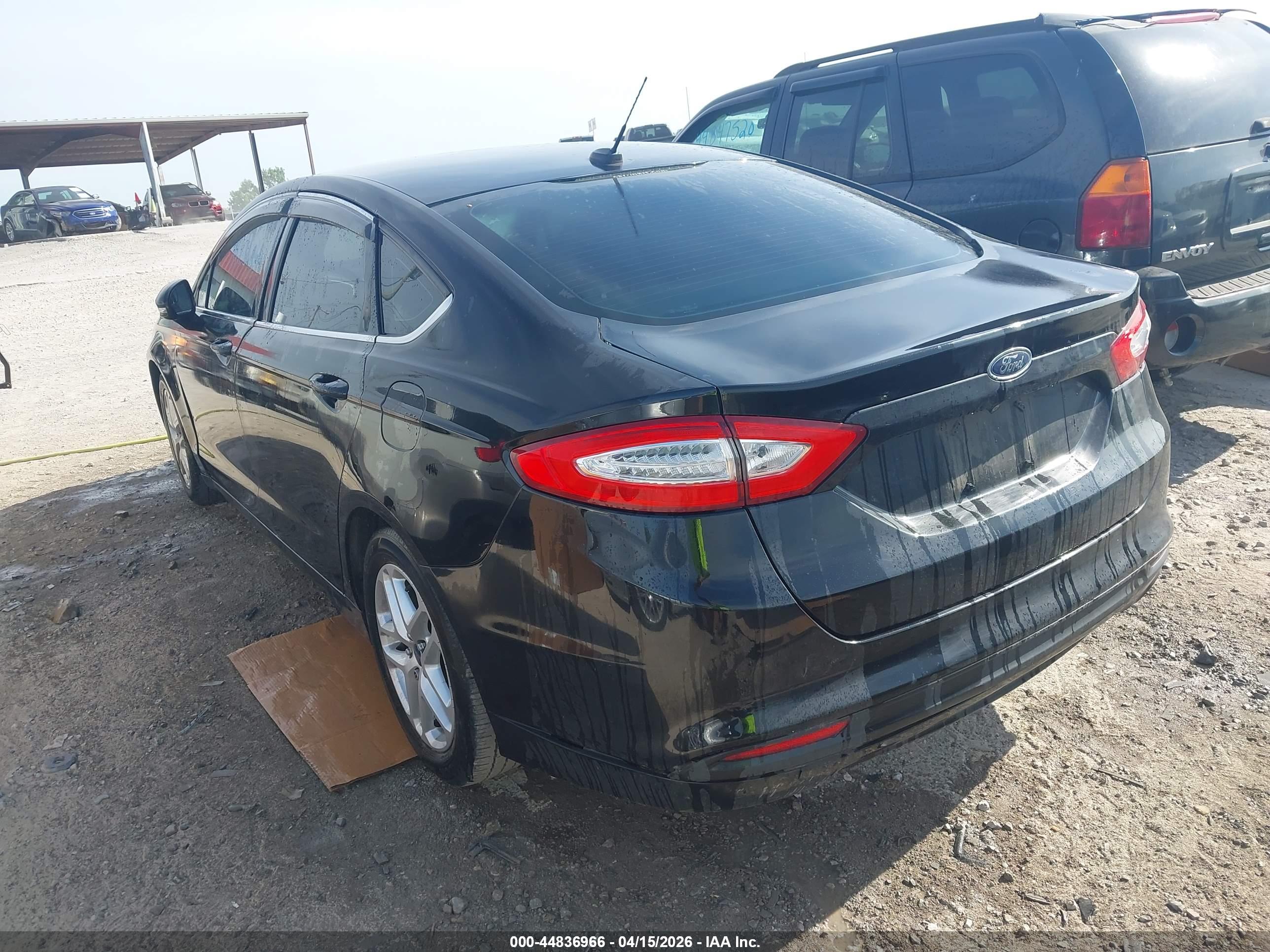 FORD FUSION image 3