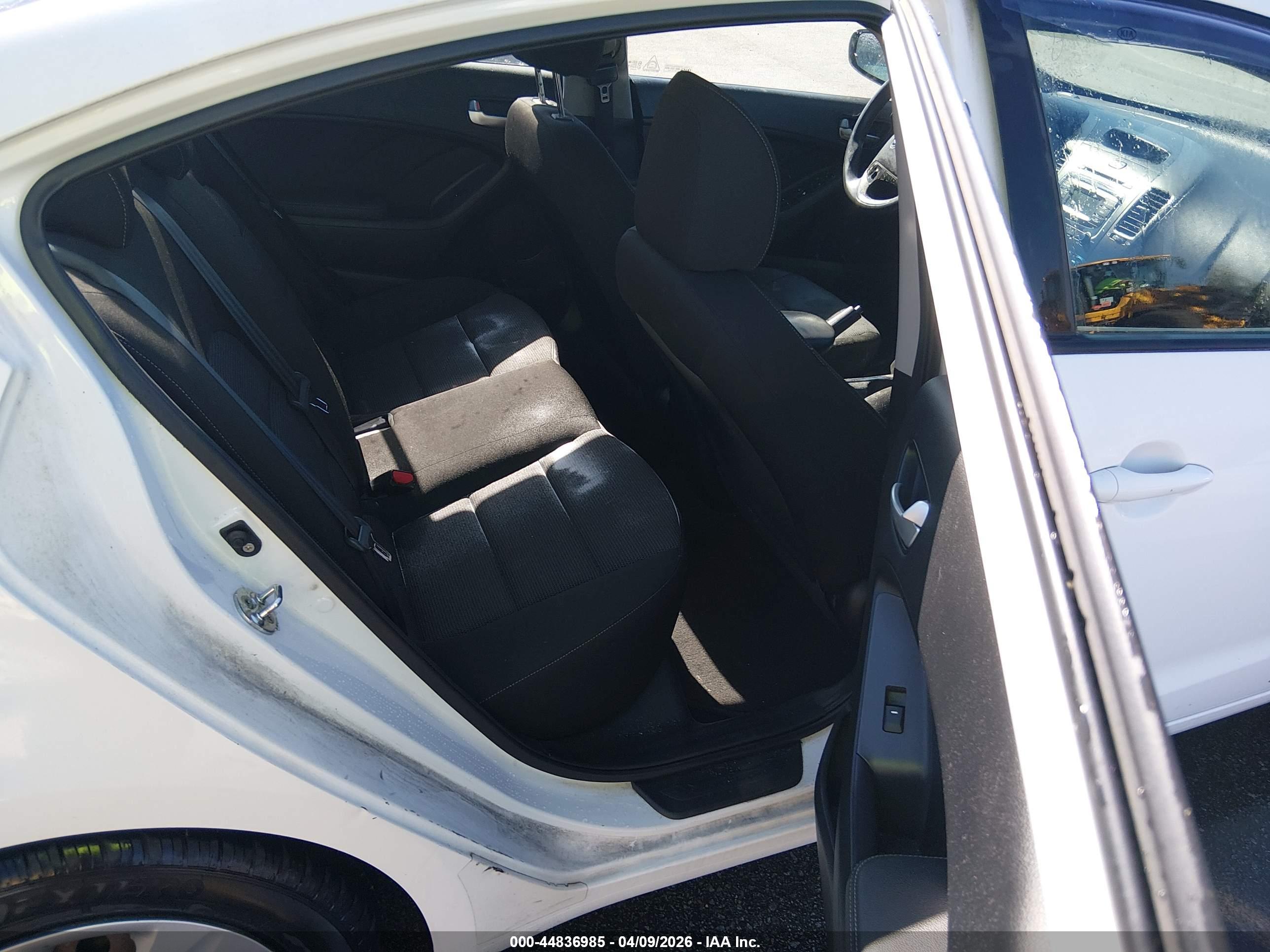 KIA FORTE image 8