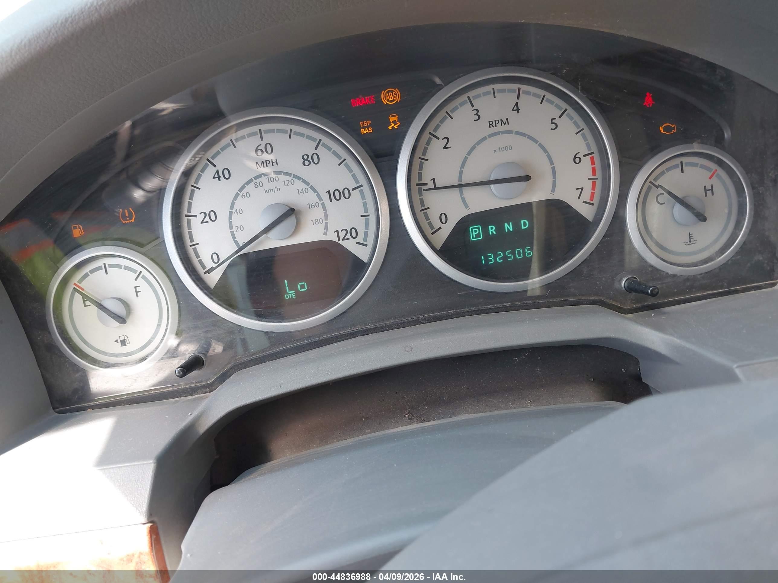 CHRYSLER TOWN image 7