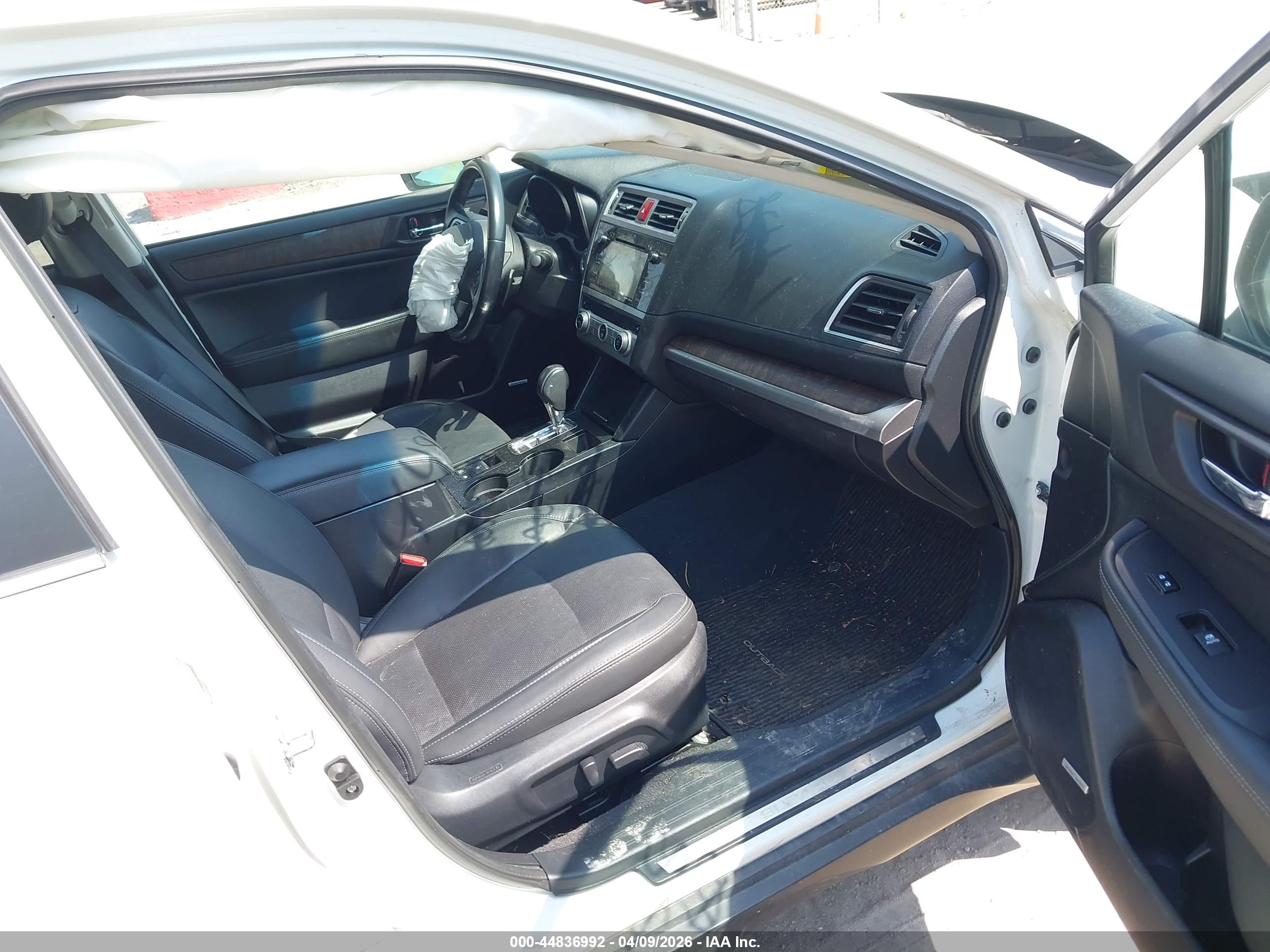 SUBARU OUTBACK image 5