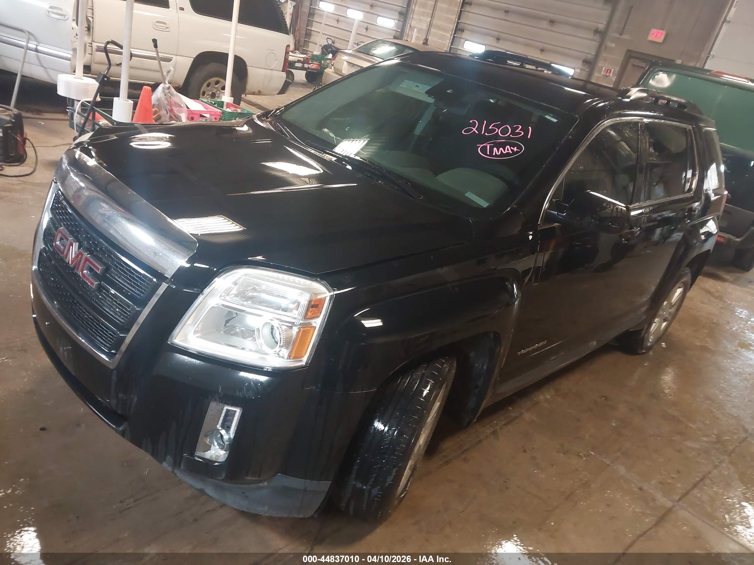 GMC TERRAIN image 2