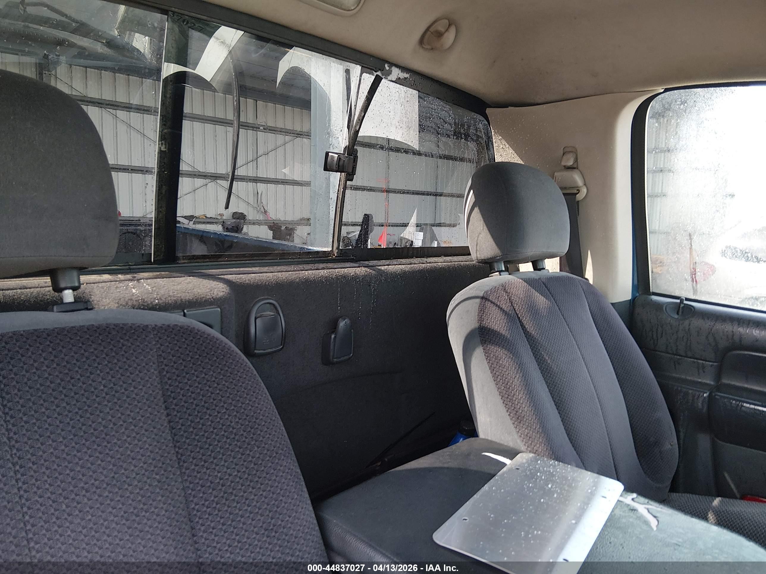 DODGE RAM image 8