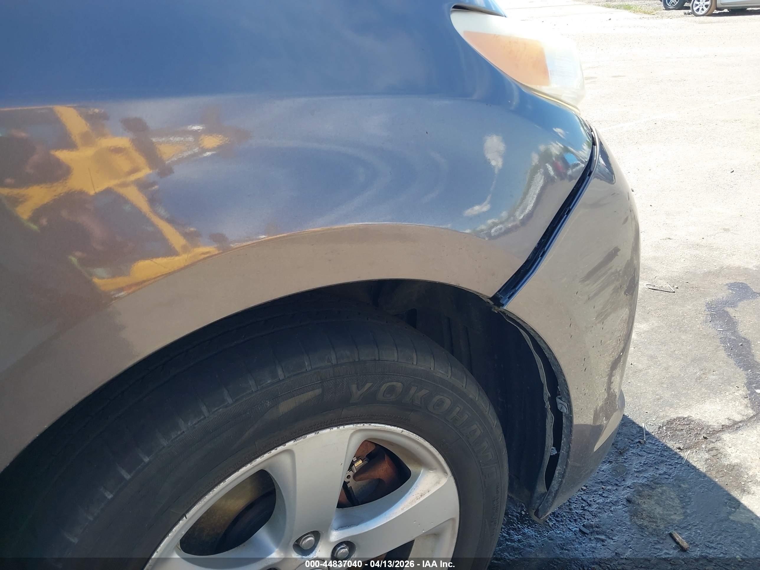 TOYOTA SIENNA image 6