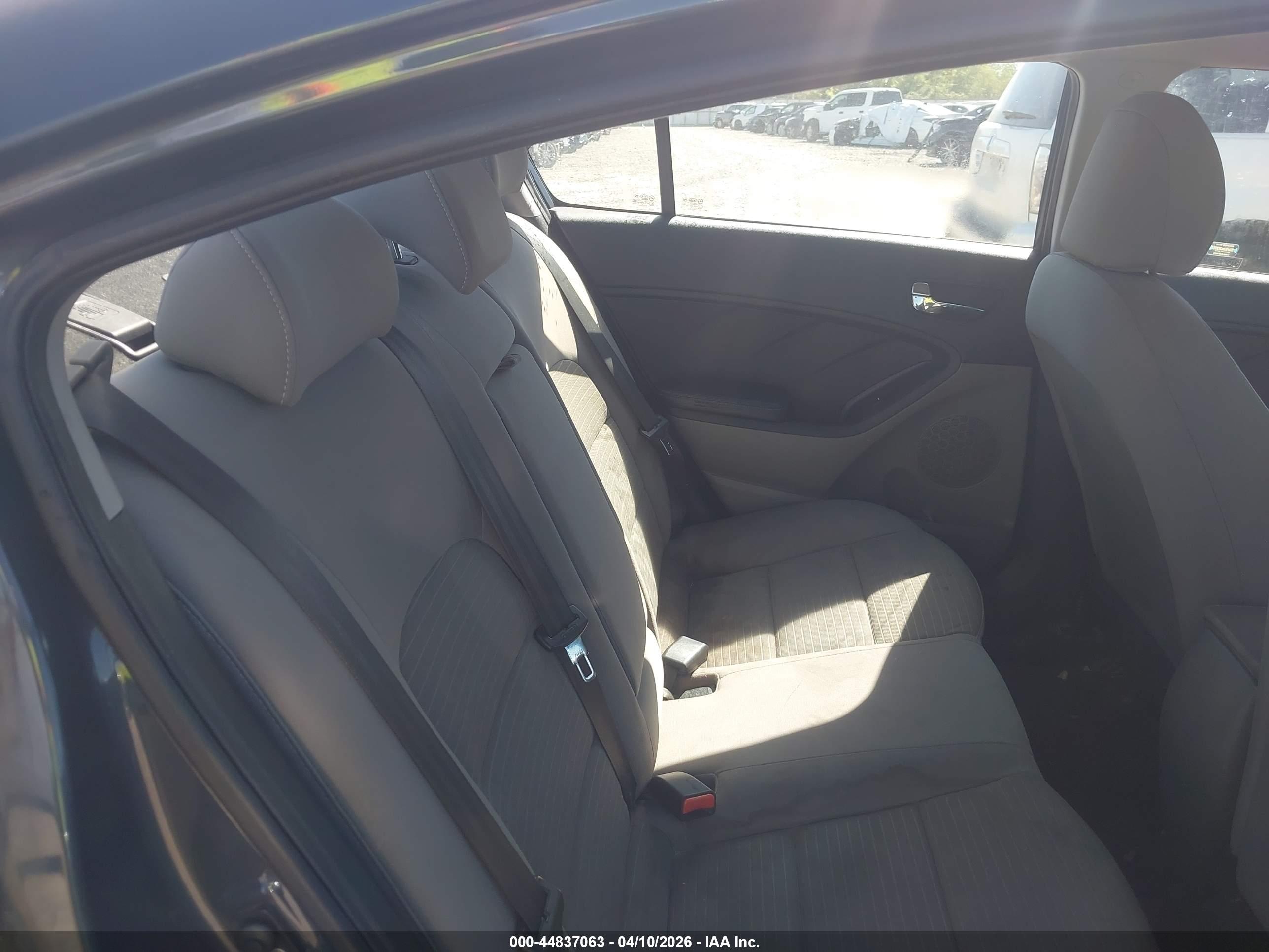 KIA FORTE image 8