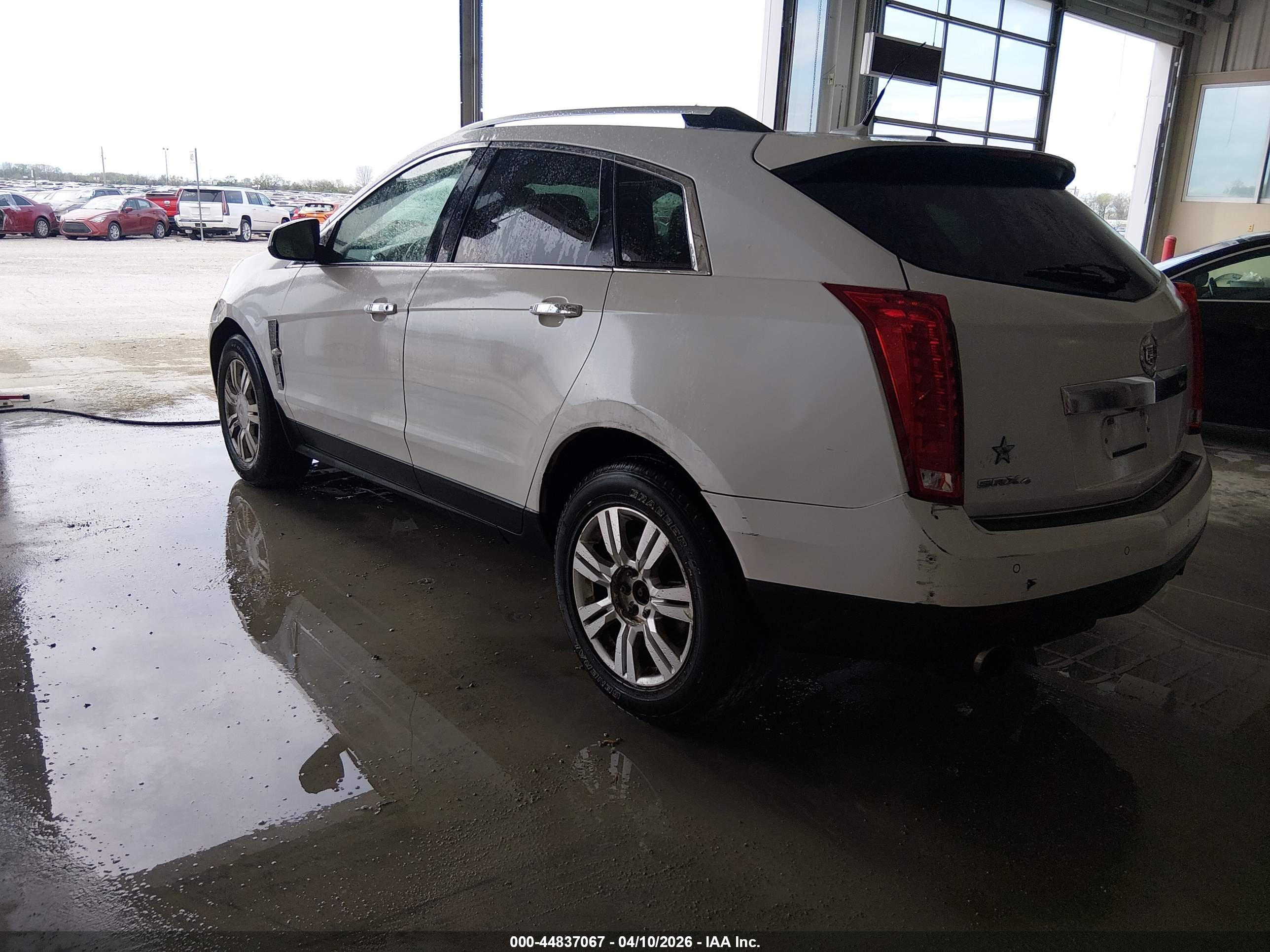 CADILLAC SRX image 3