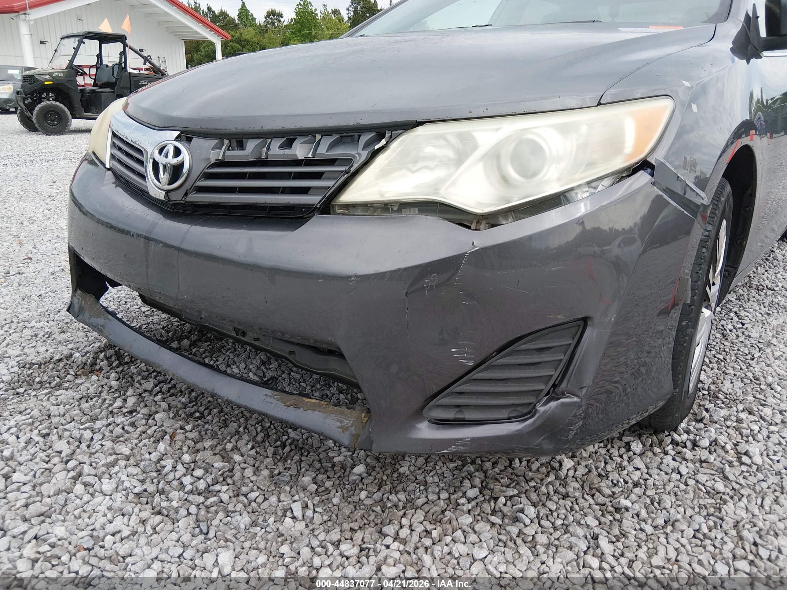 TOYOTA CAMRY image 6
