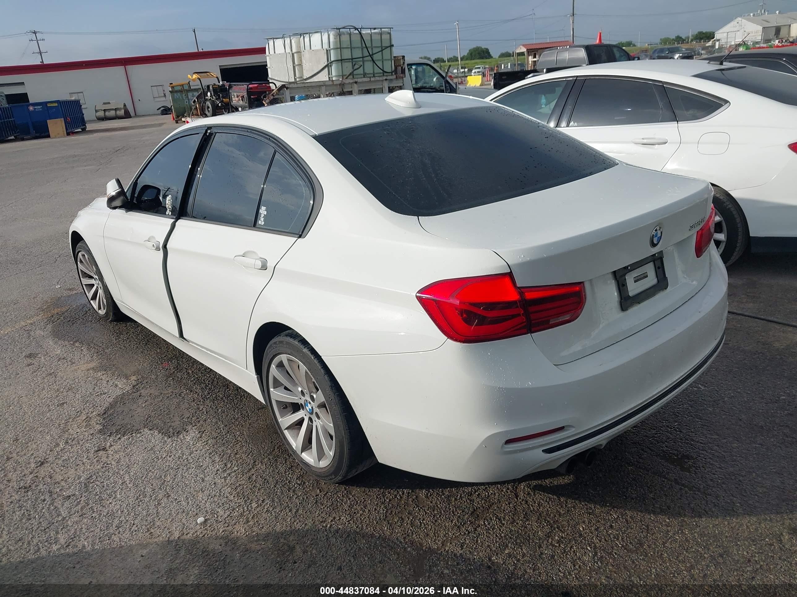 BMW 328I image 3