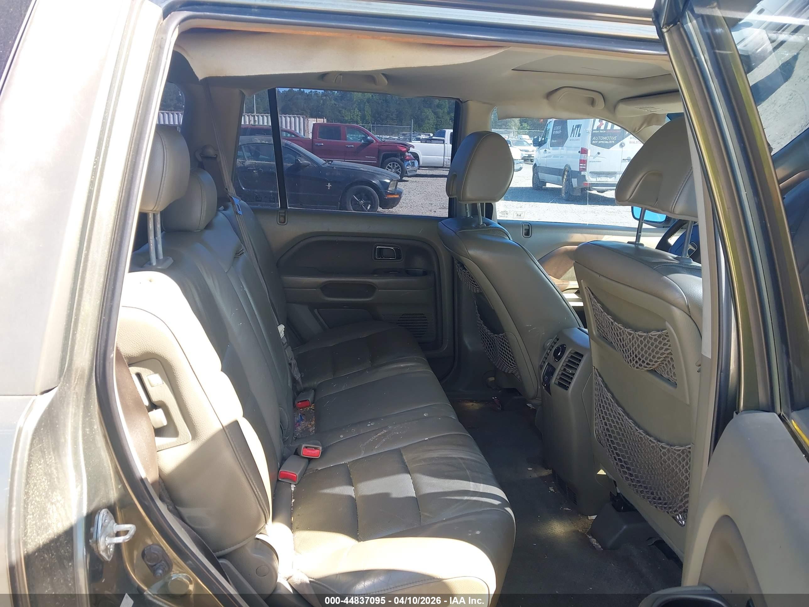 HONDA PILOT image 8