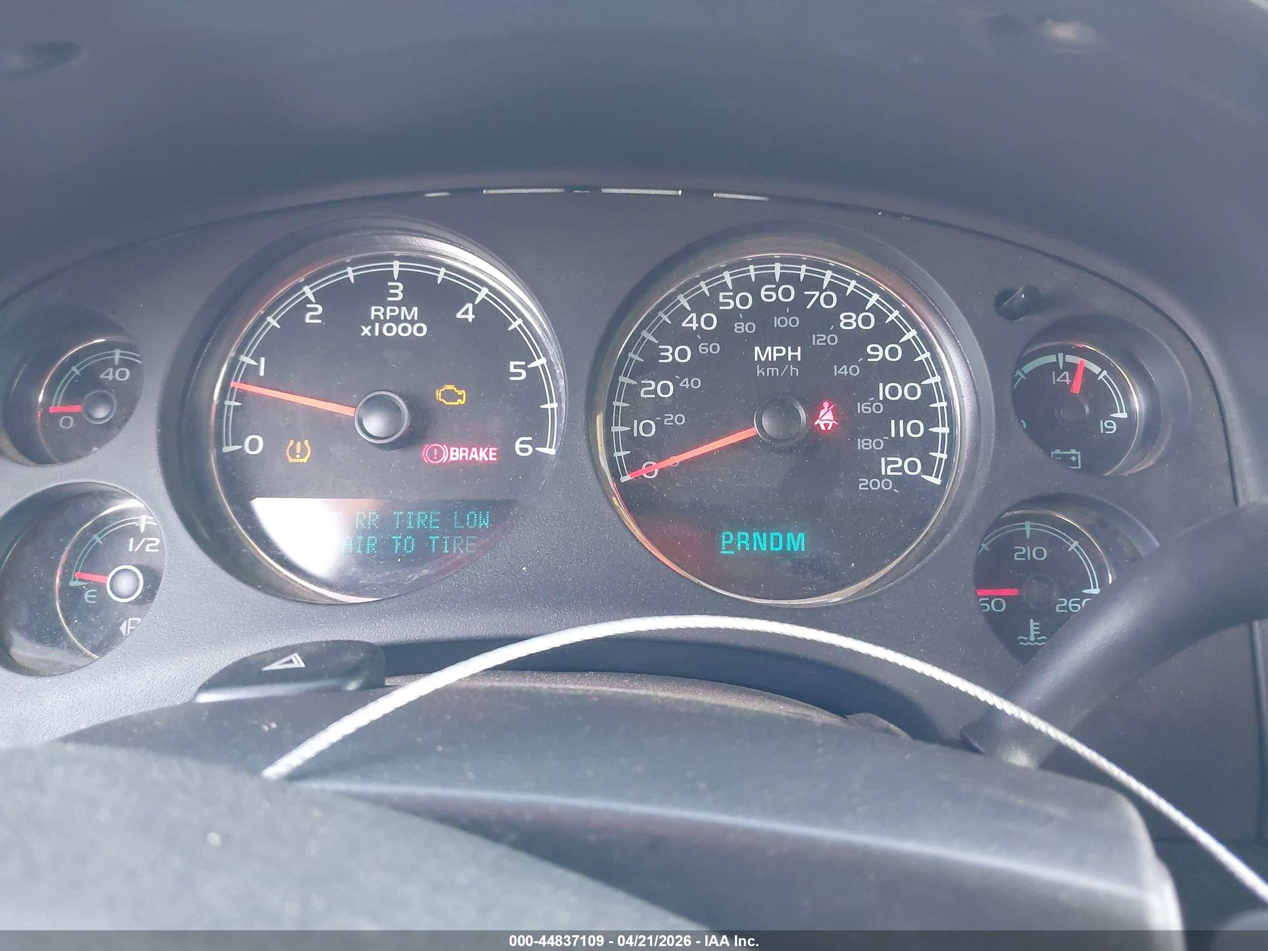 GMC YUKON image 7