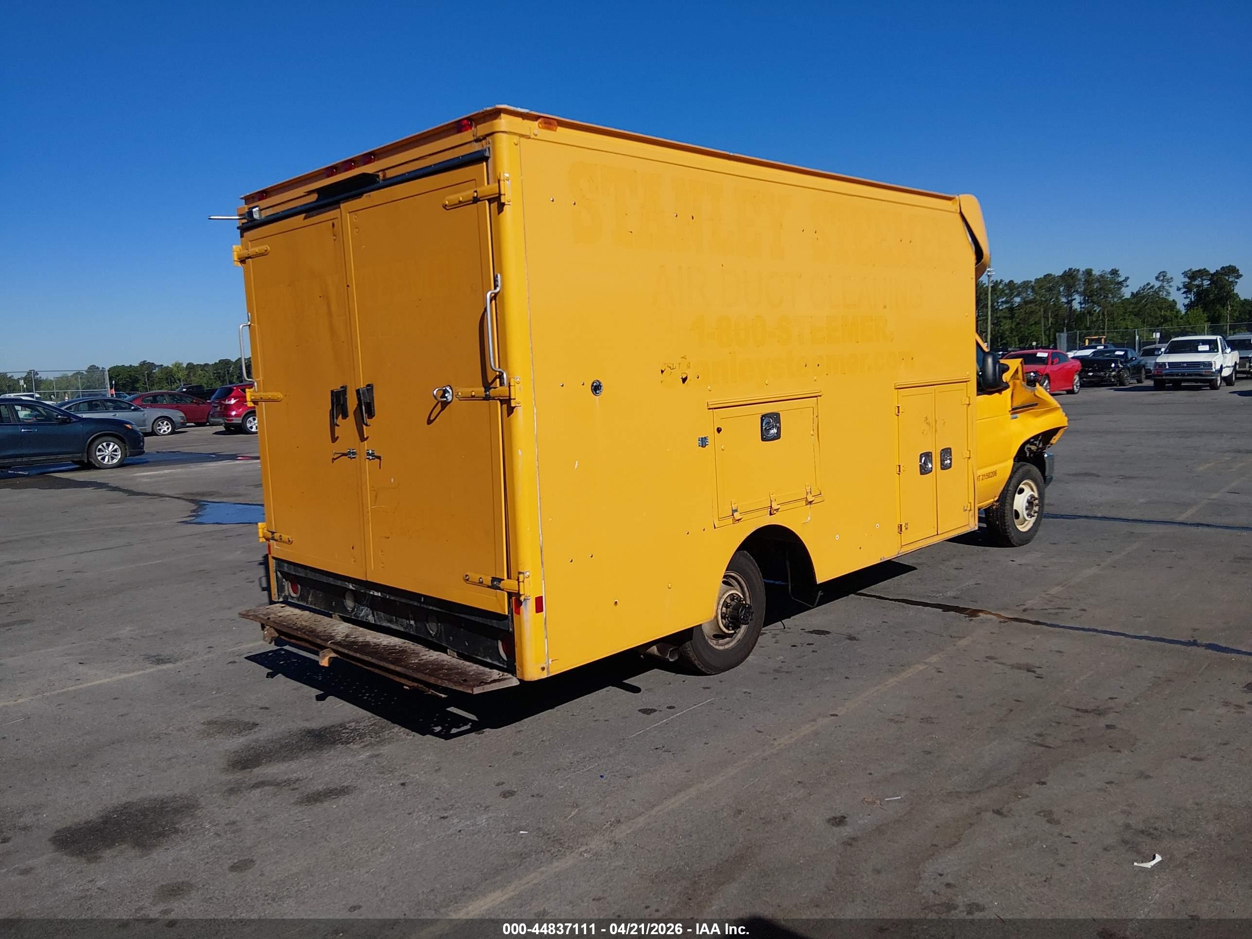 FORD E-450 image 4