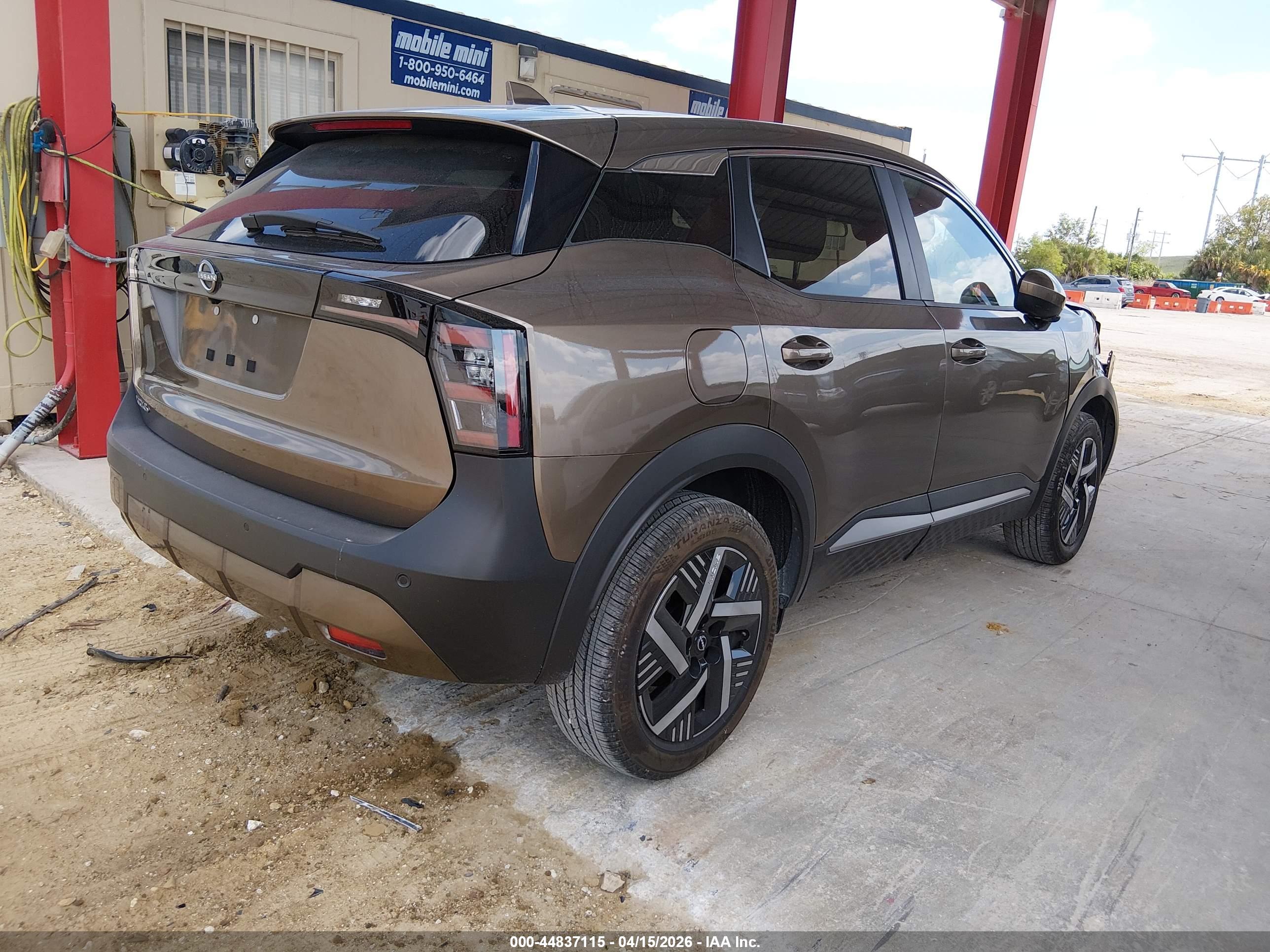 NISSAN KICKS image 4
