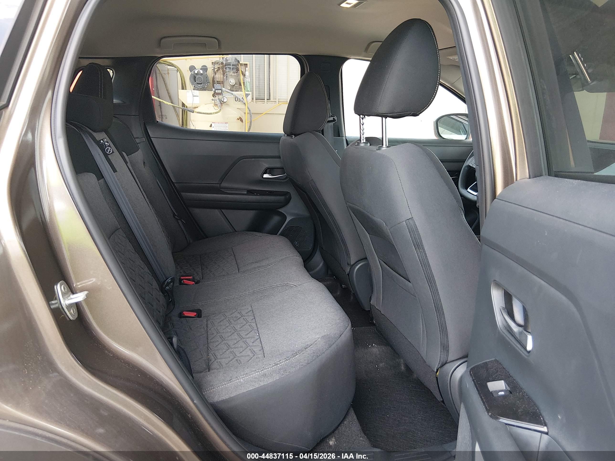 NISSAN KICKS image 8