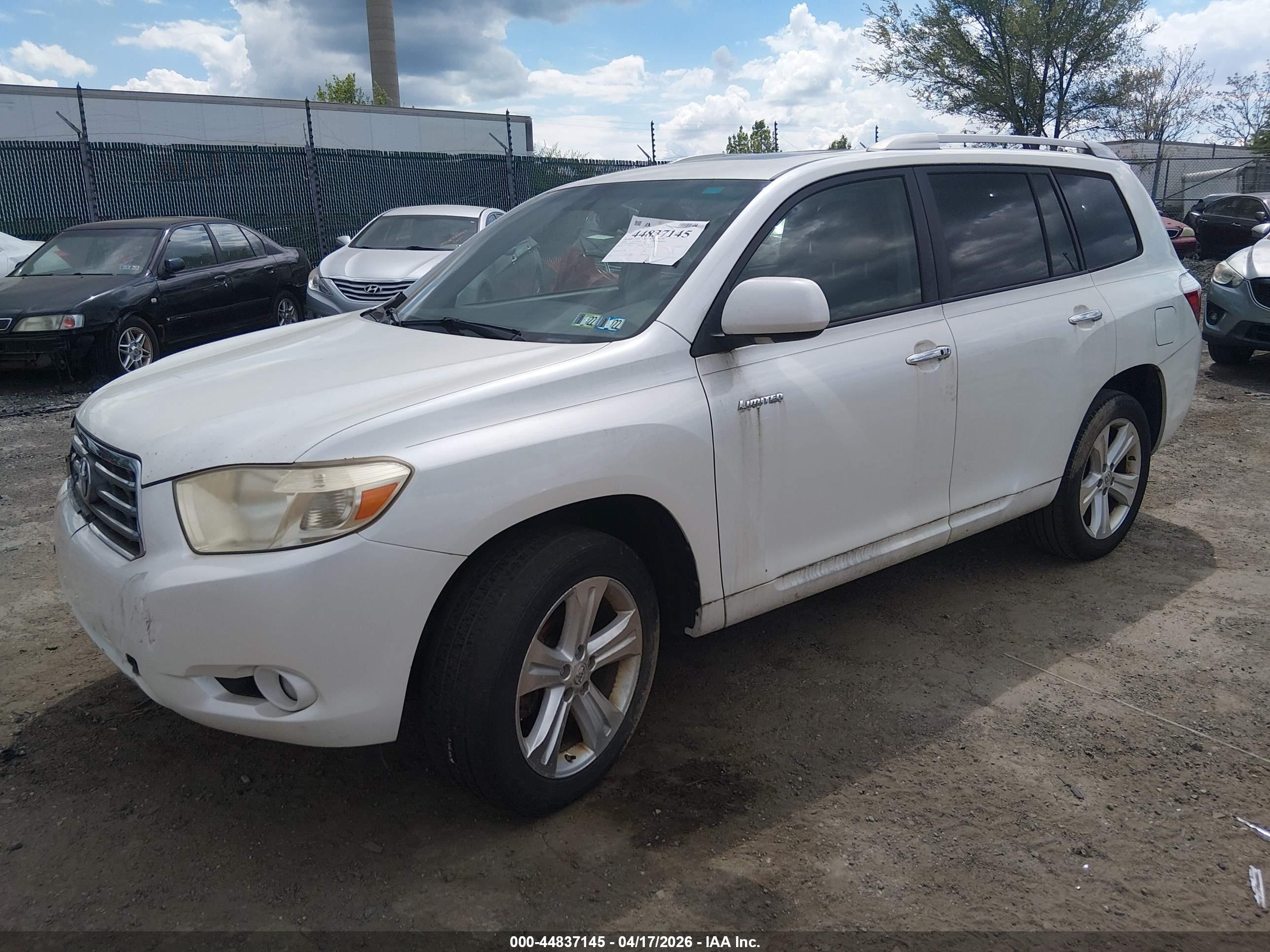 TOYOTA HIGHLANDER image 2