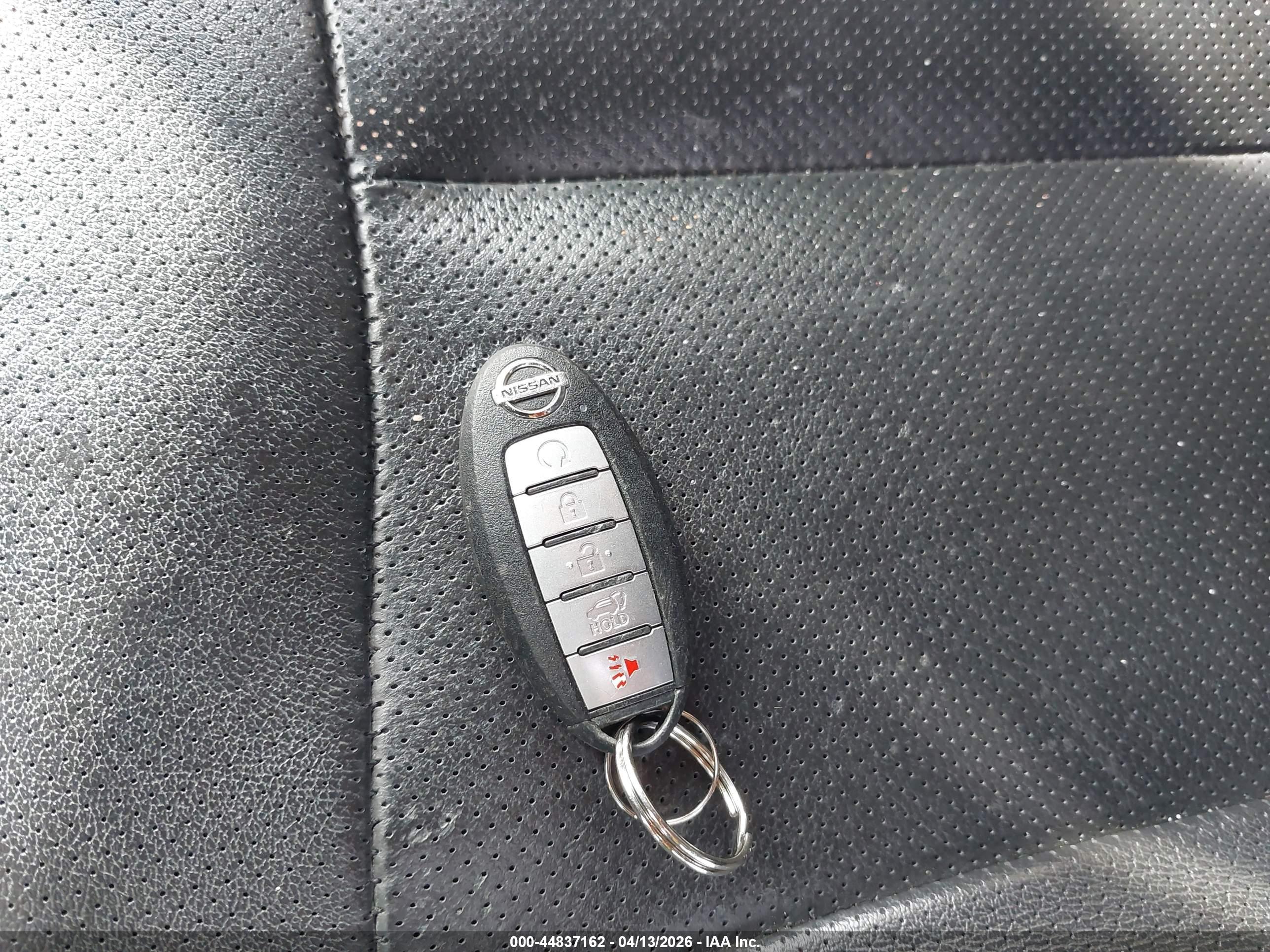 NISSAN ROGUE image 11