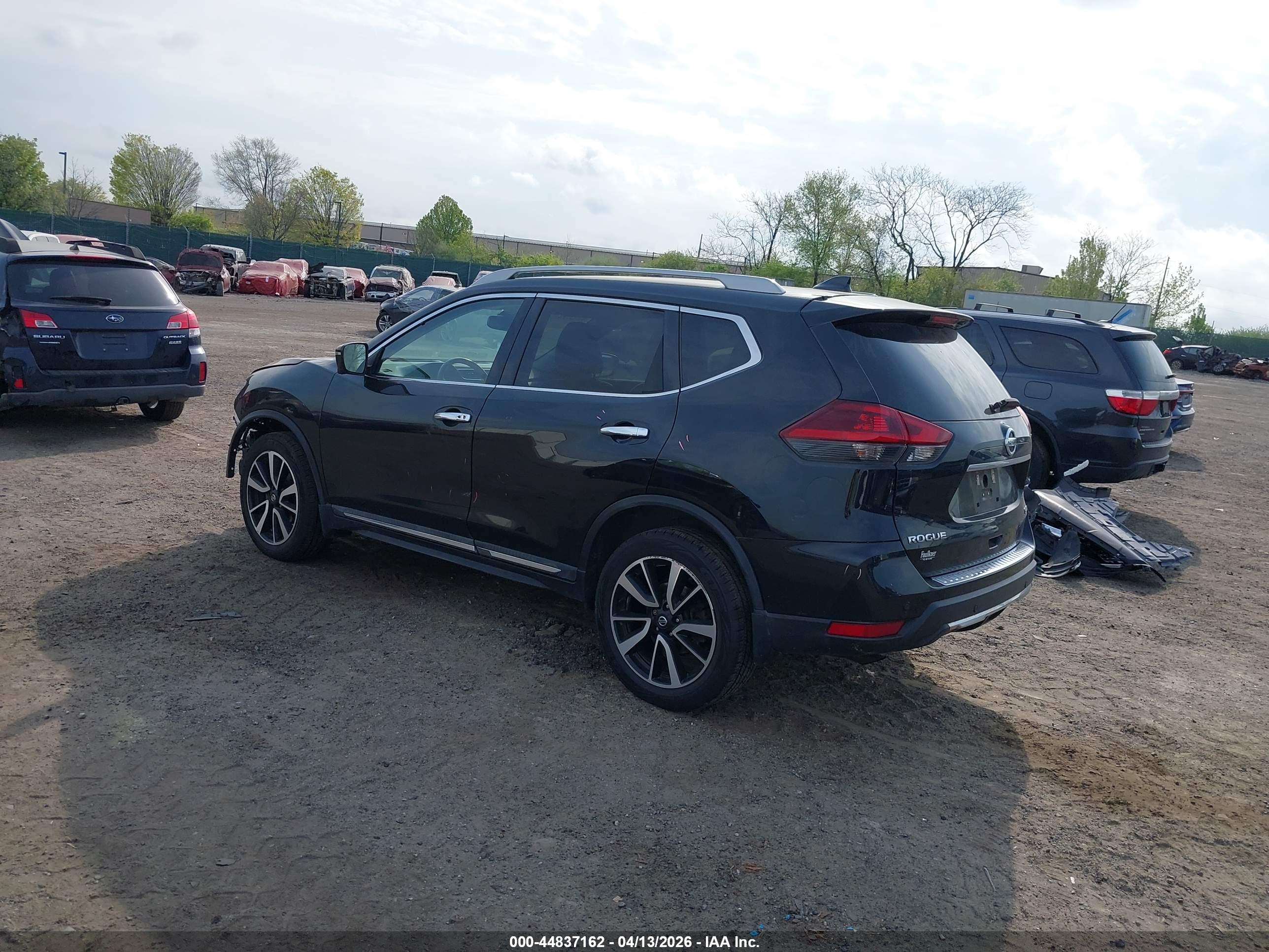 NISSAN ROGUE image 3