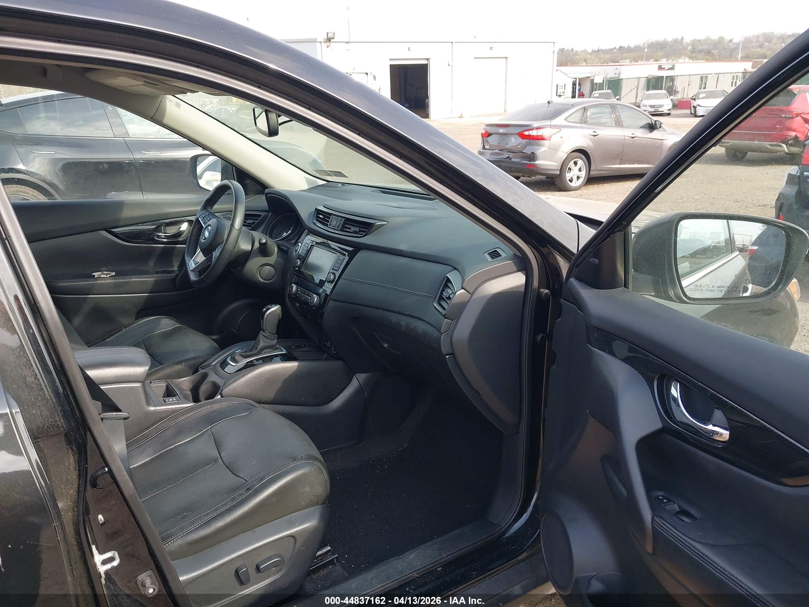 NISSAN ROGUE image 5
