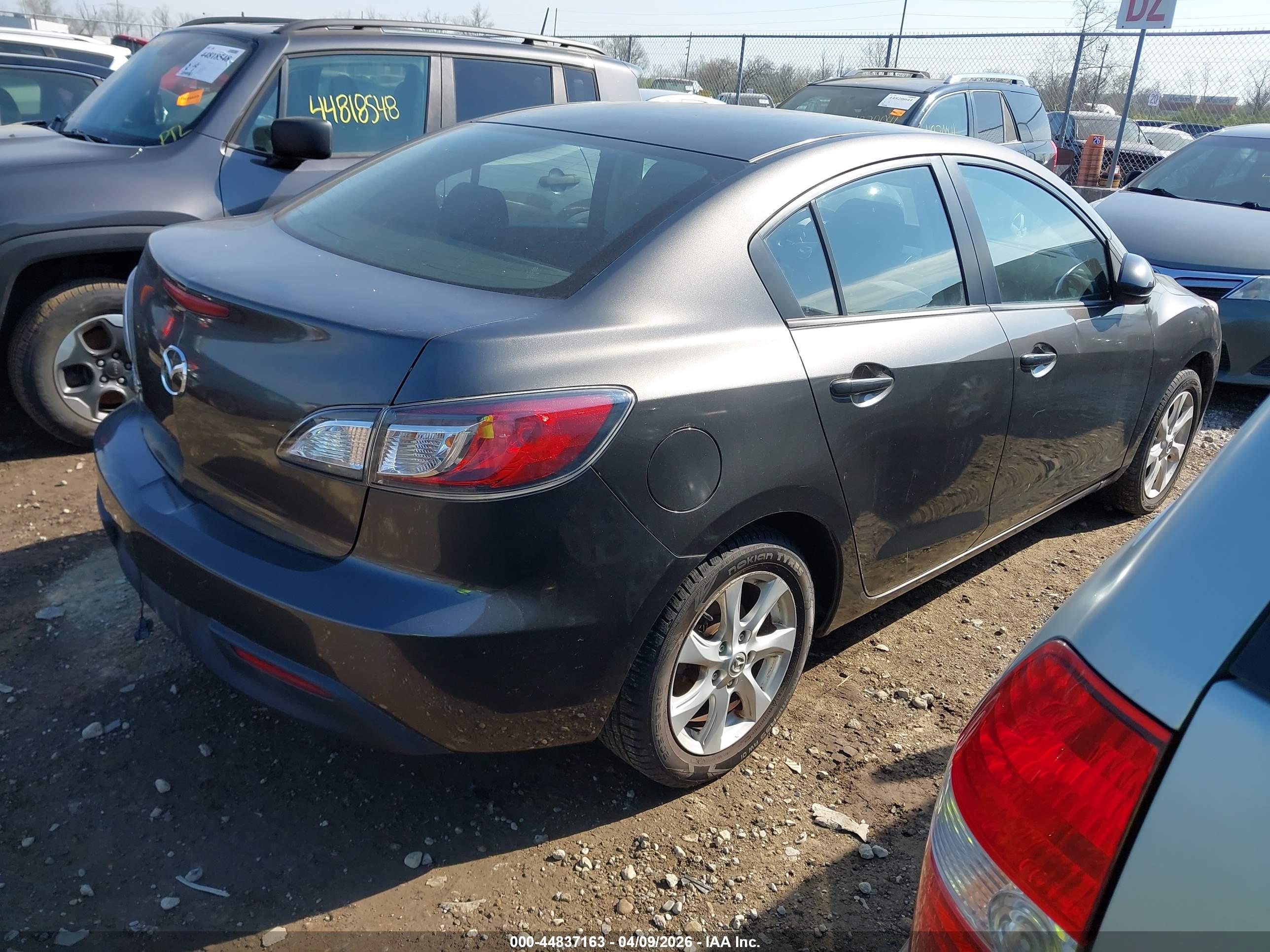MAZDA MAZDA3 image 4