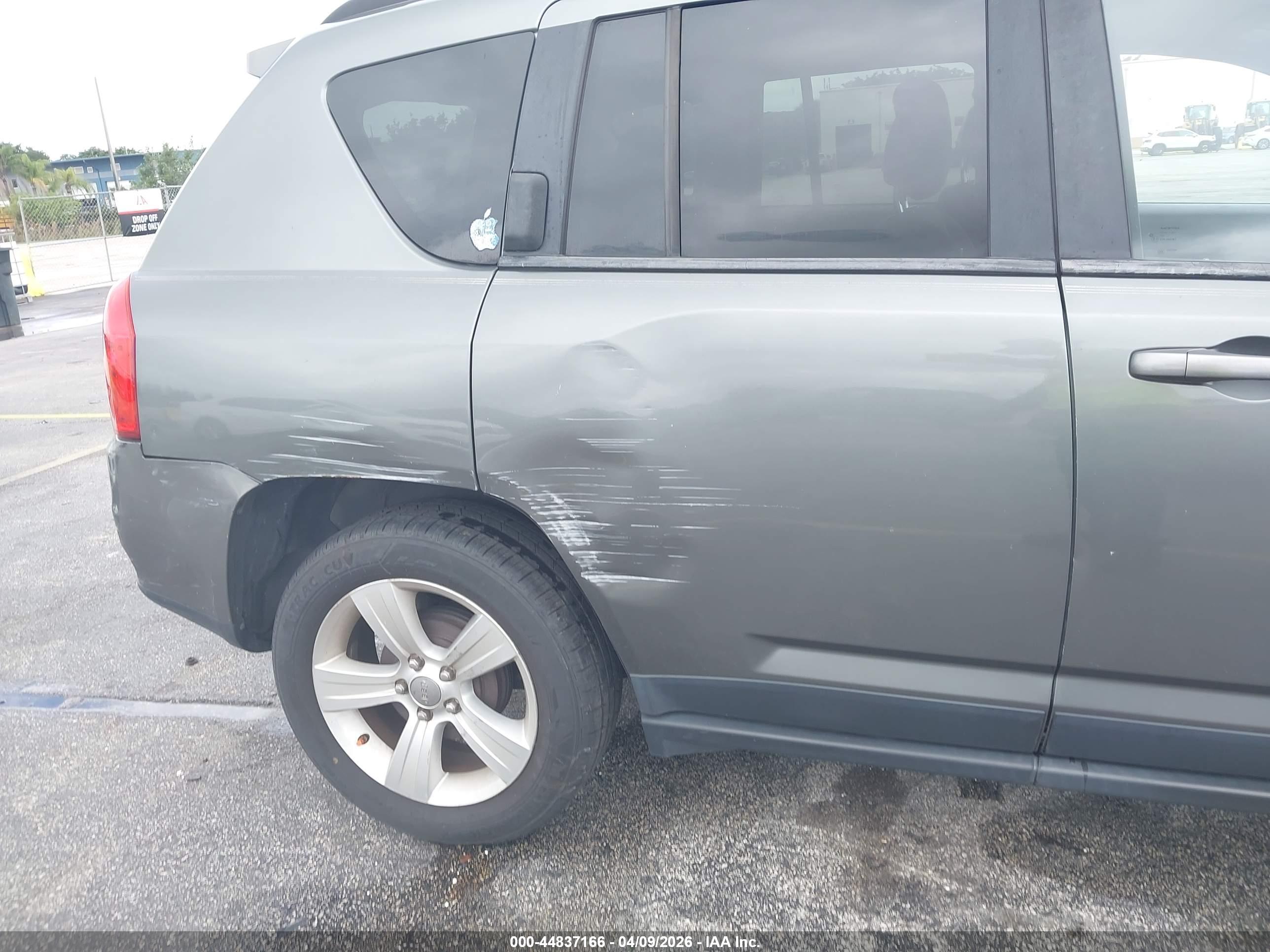 JEEP COMPASS image 6