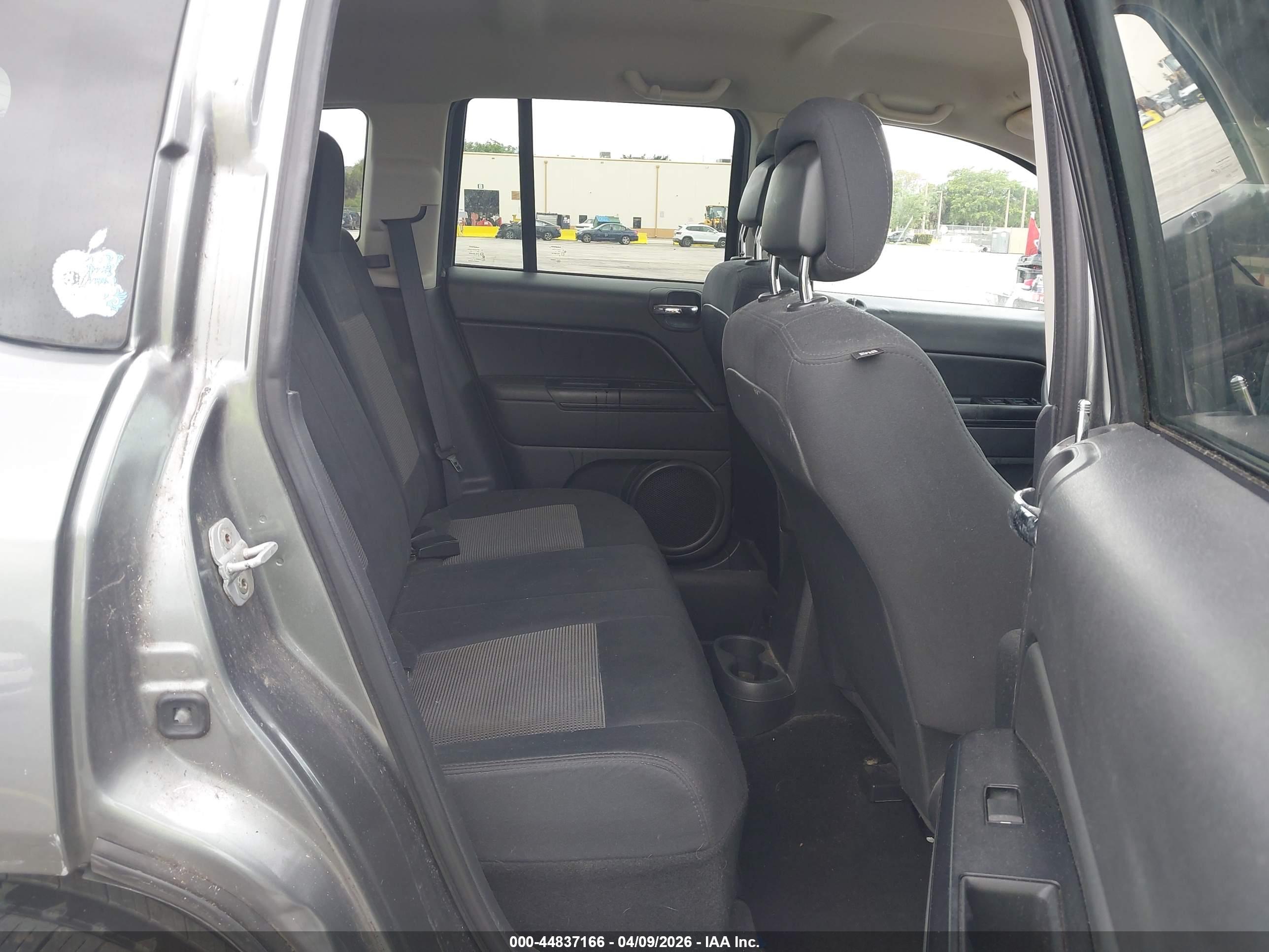 JEEP COMPASS image 8