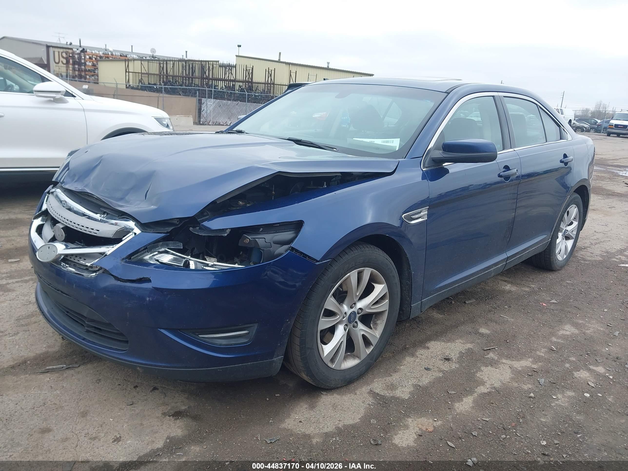 FORD TAURUS image 2
