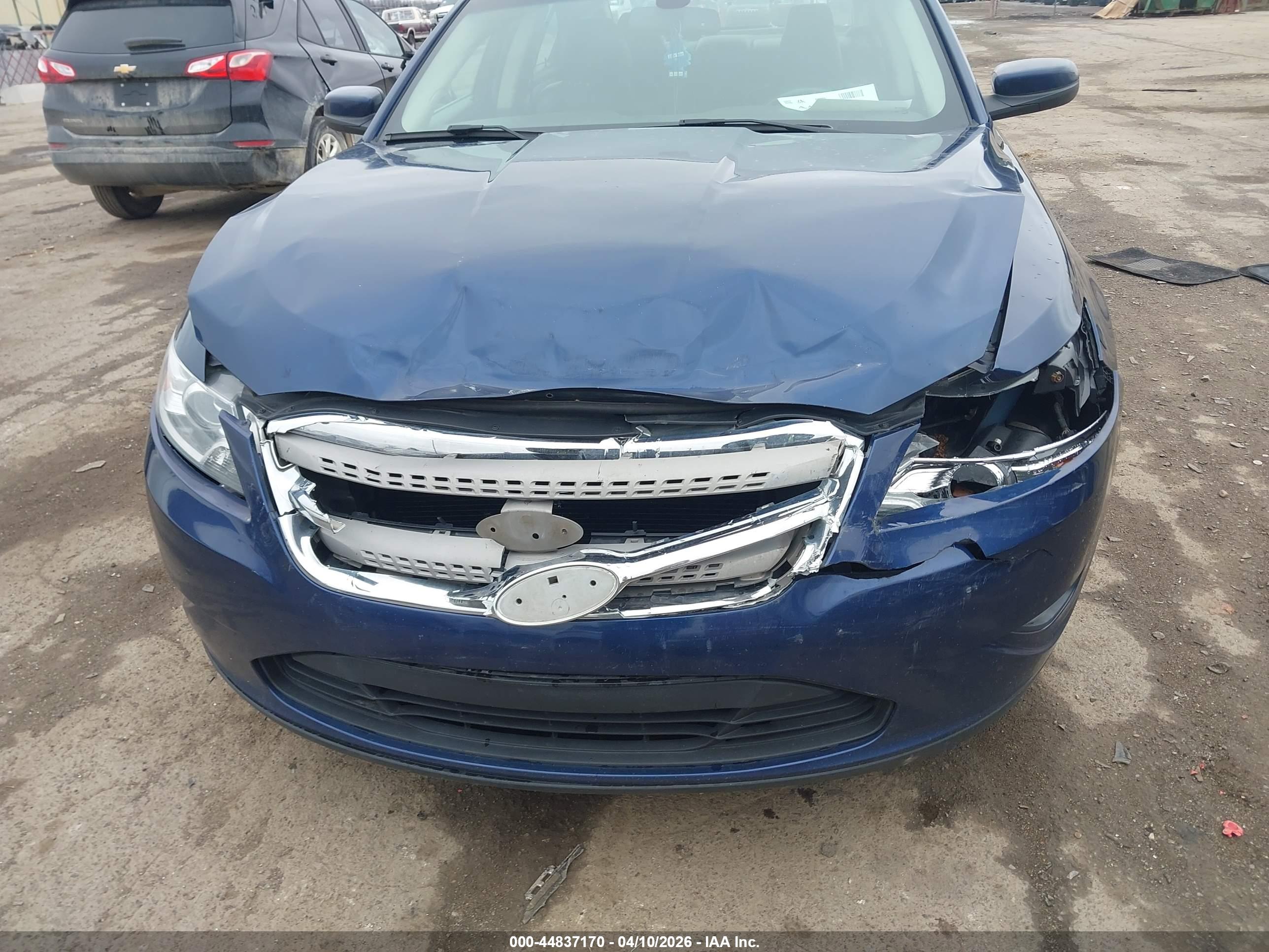 FORD TAURUS image 6