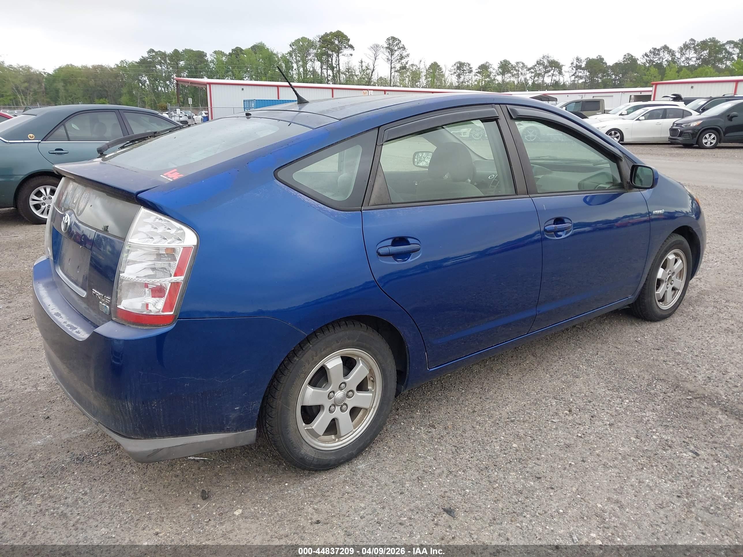 TOYOTA PRIUS image 4