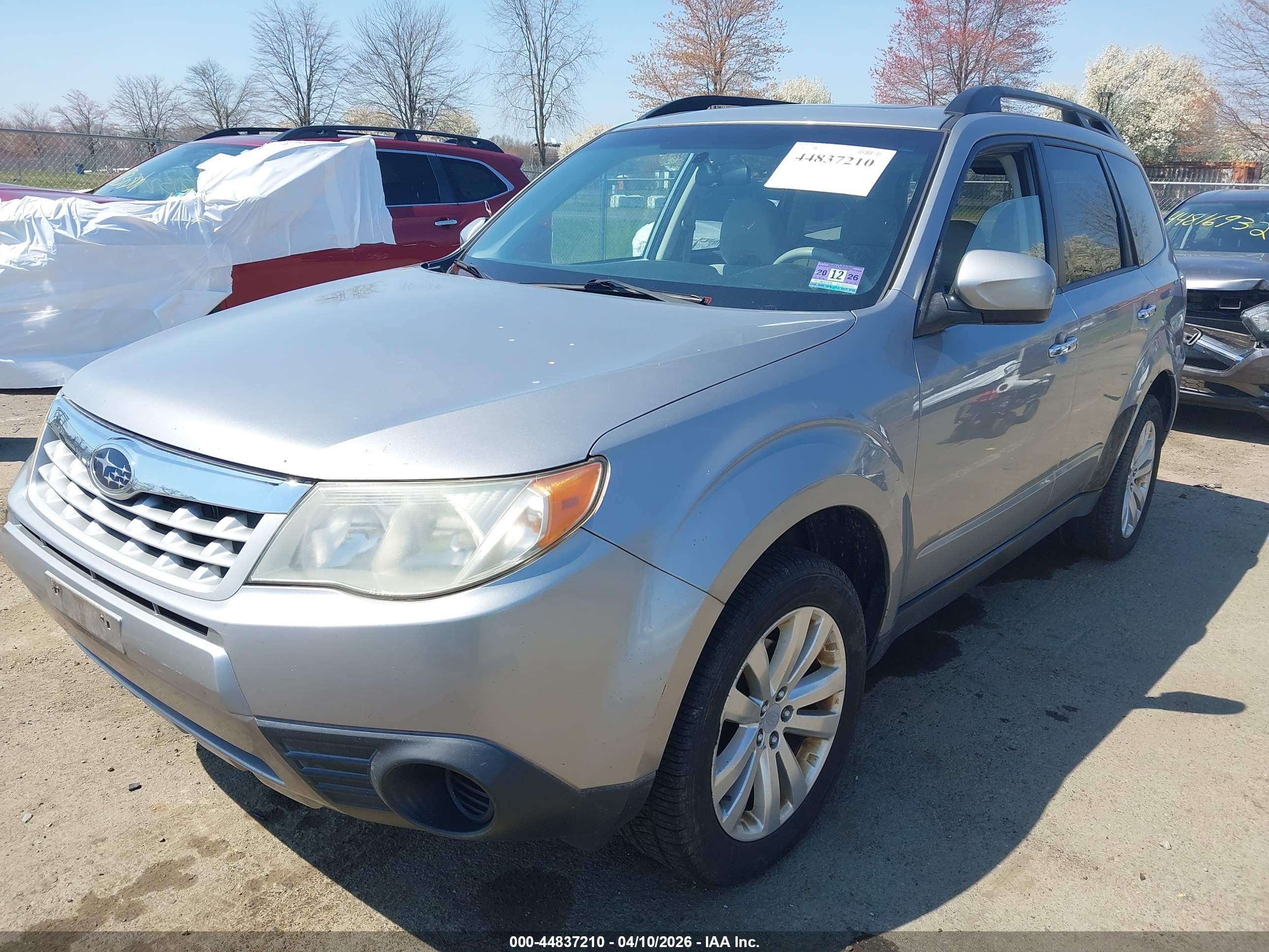 SUBARU FORESTER image 2