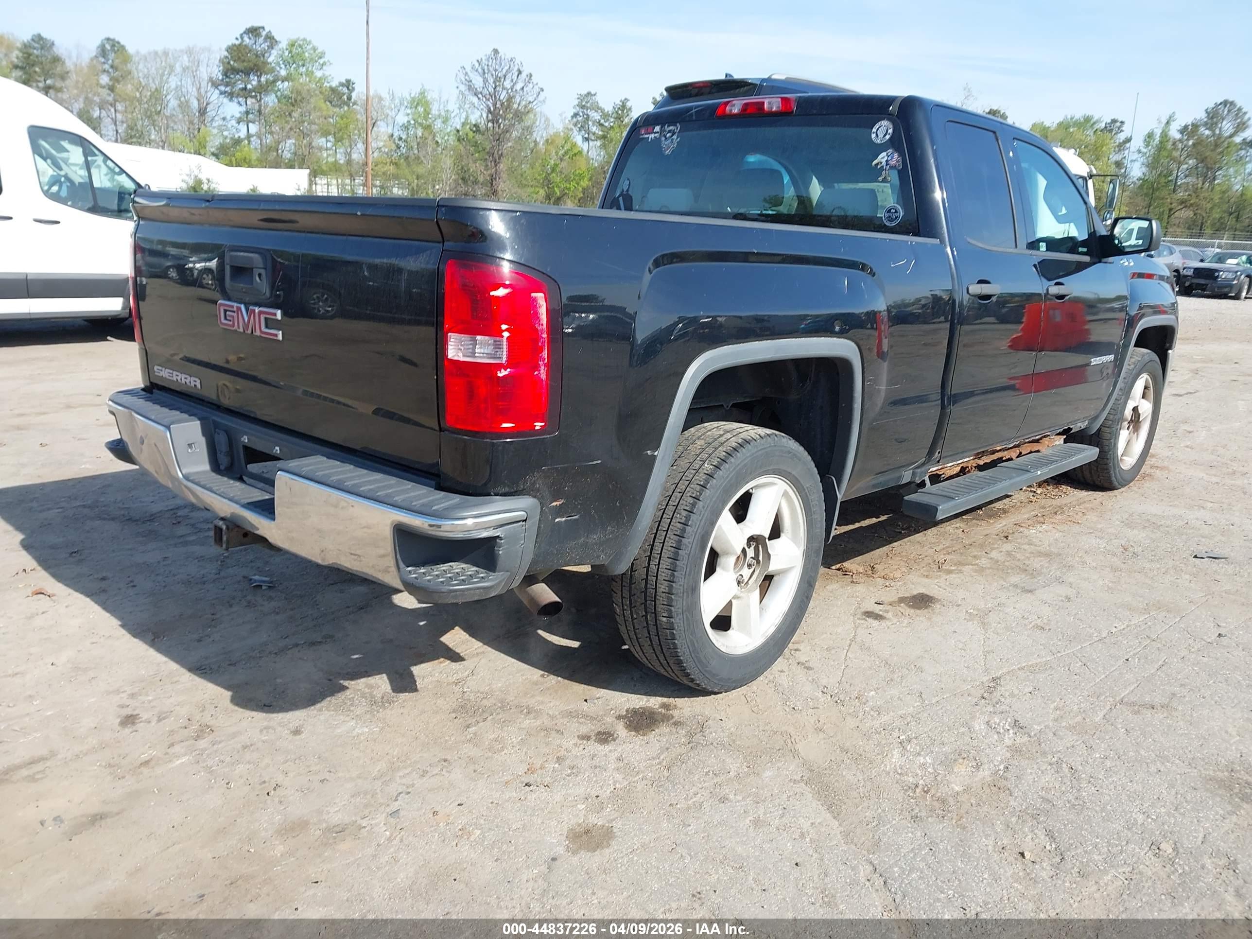 GMC SIERRA image 4