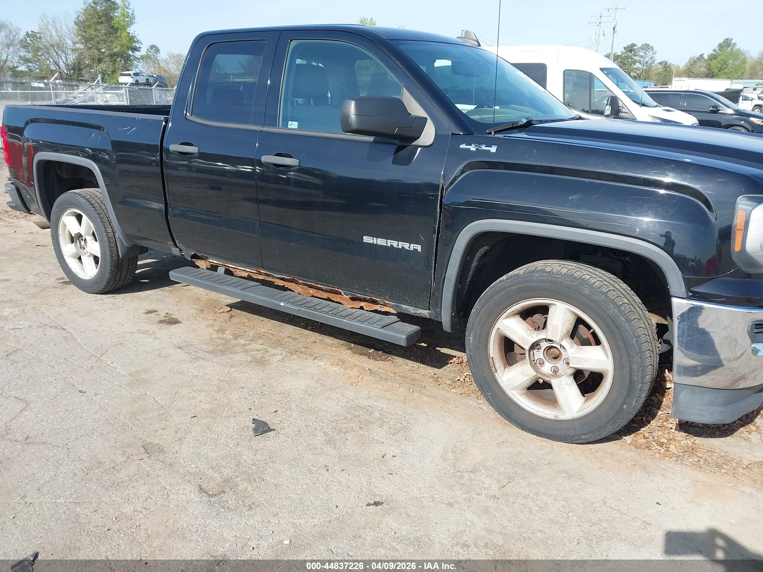 GMC SIERRA image 6