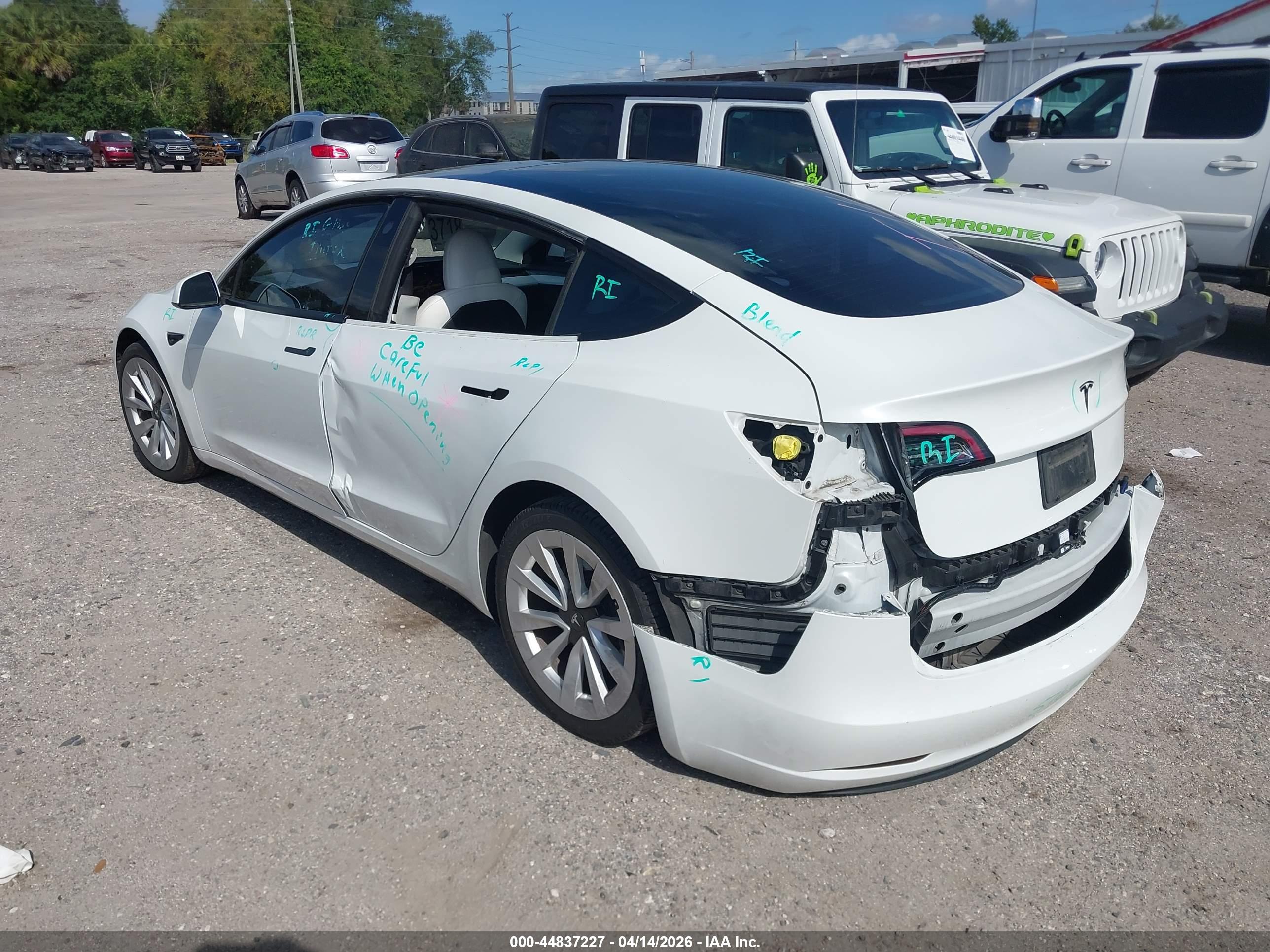 TESLA MODEL image 3