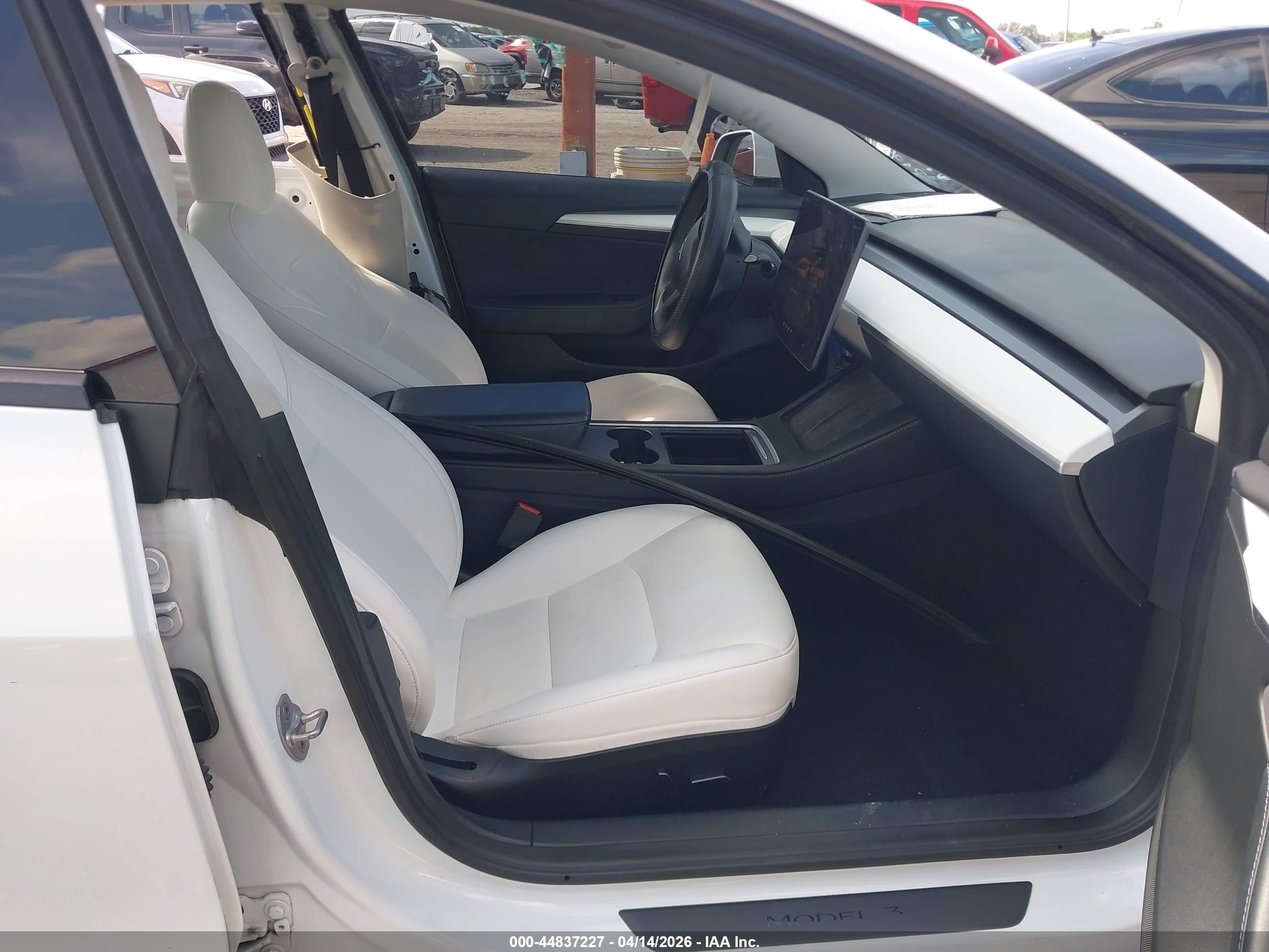 TESLA MODEL image 5