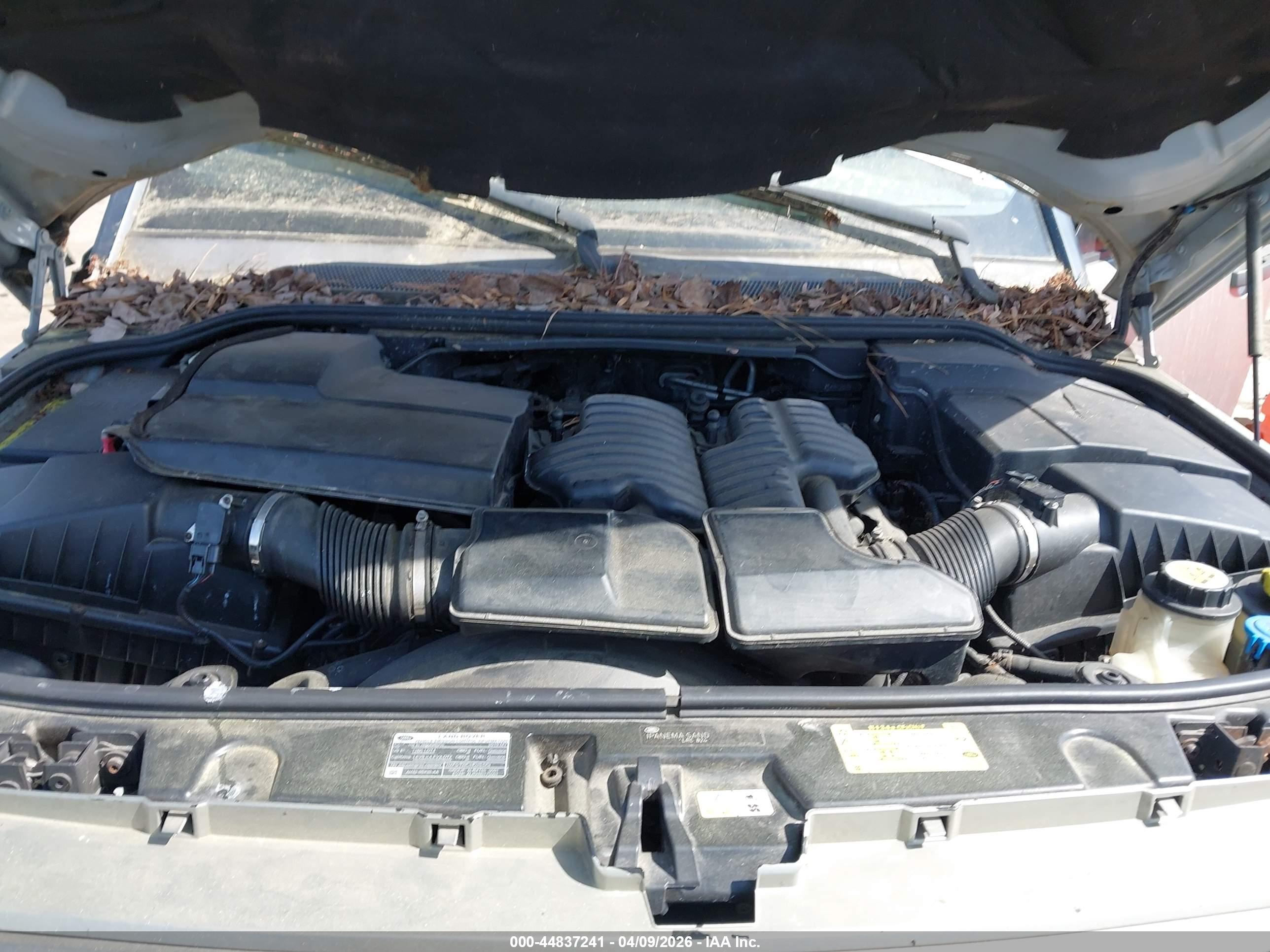 LAND ROVER image 10