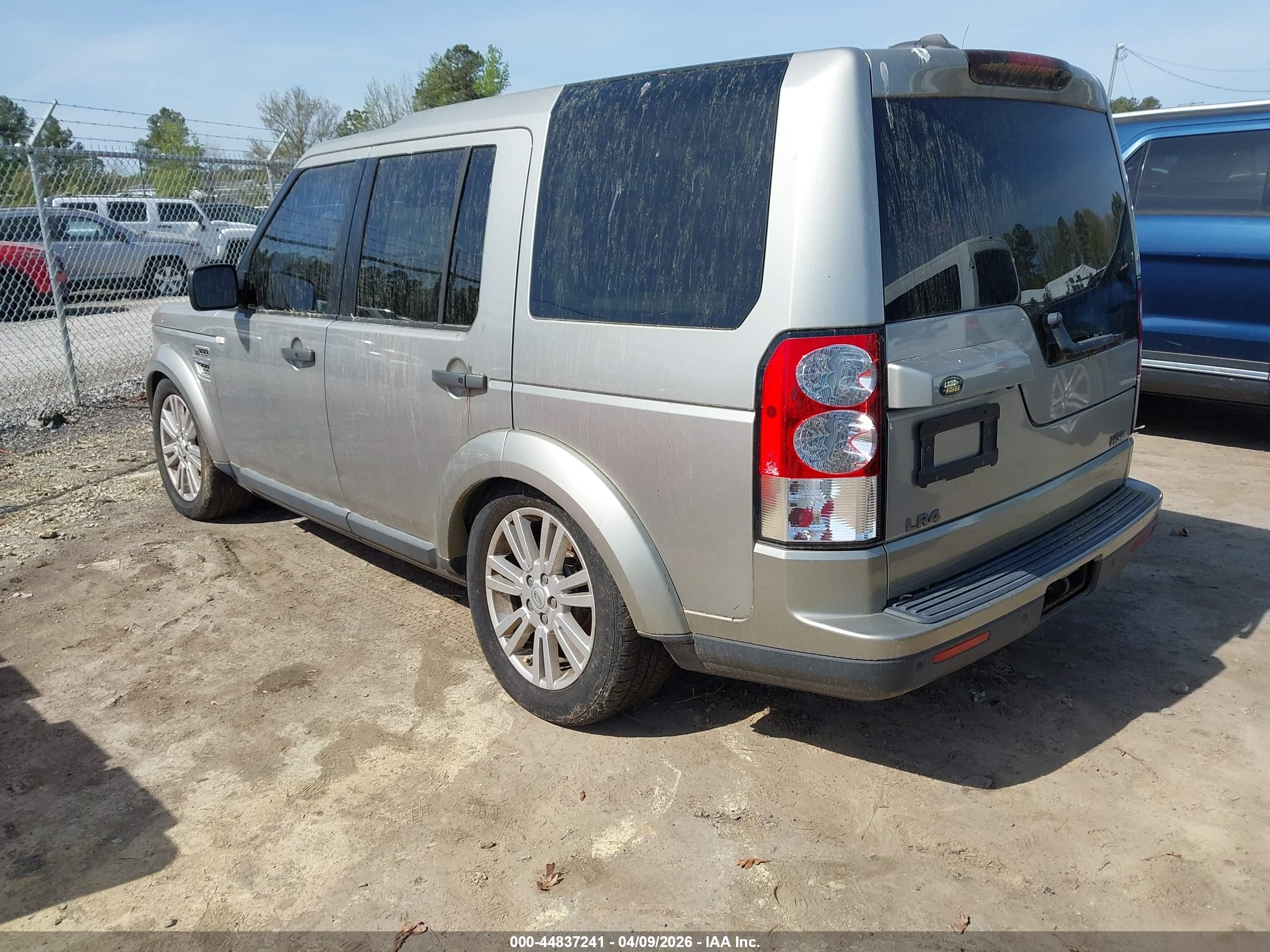 LAND ROVER image 3