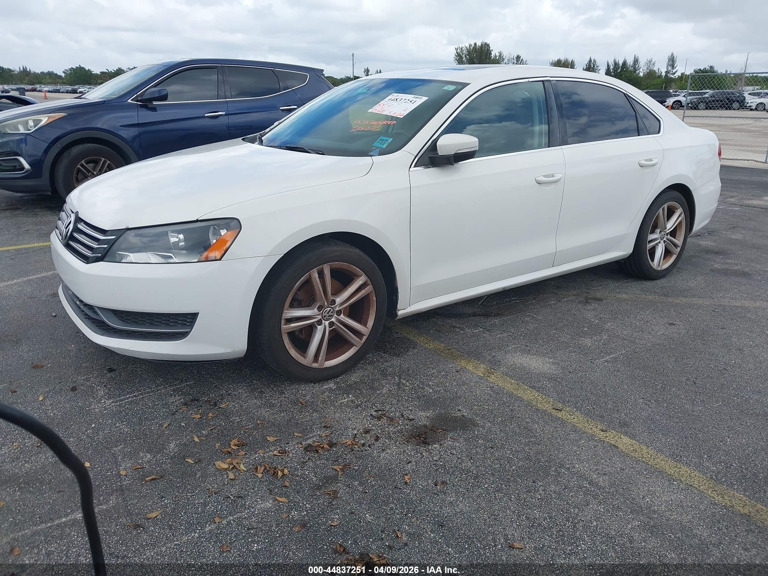 VOLKSWAGEN PASSAT image 2