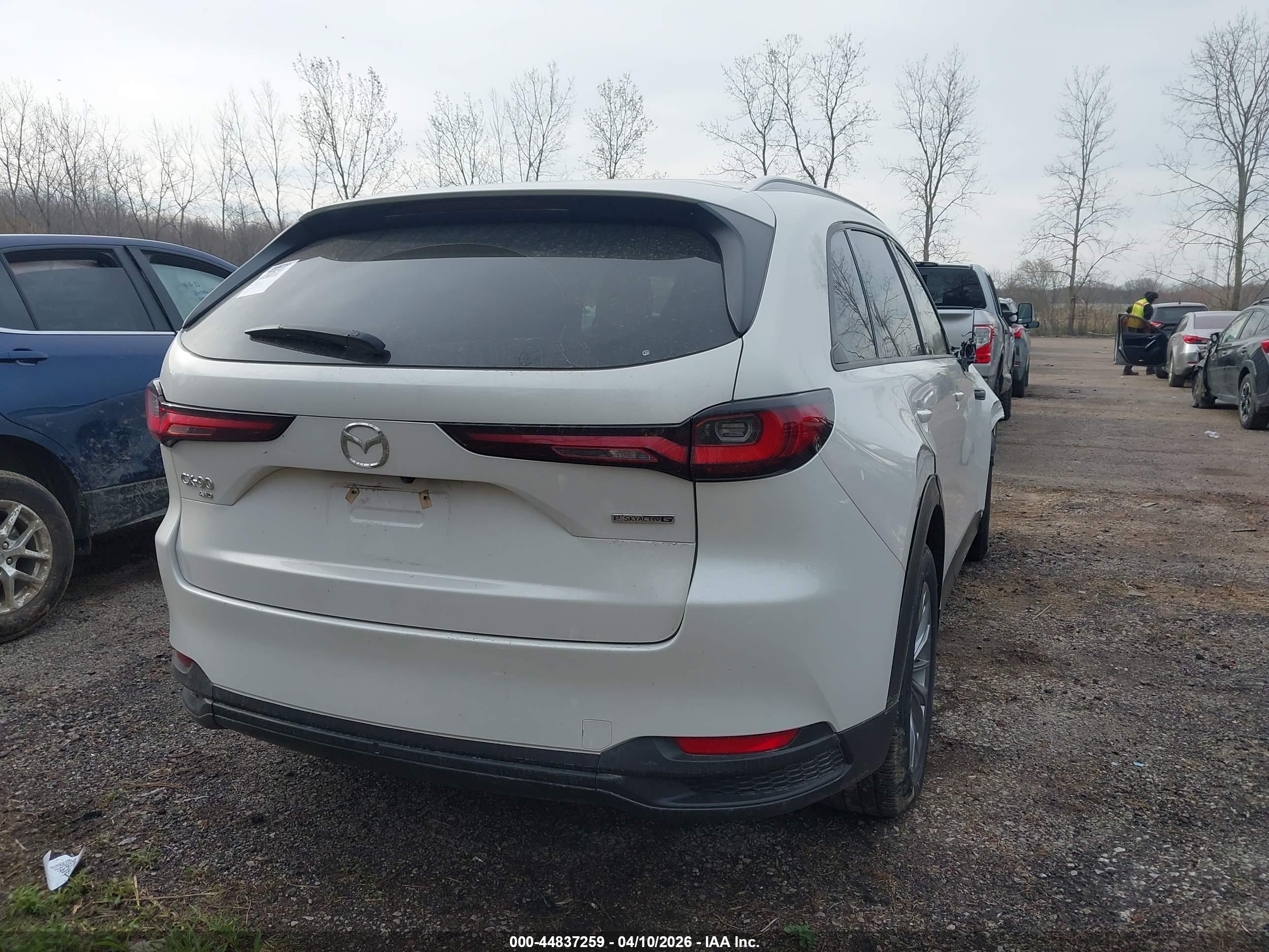 MAZDA CX-90 image 4