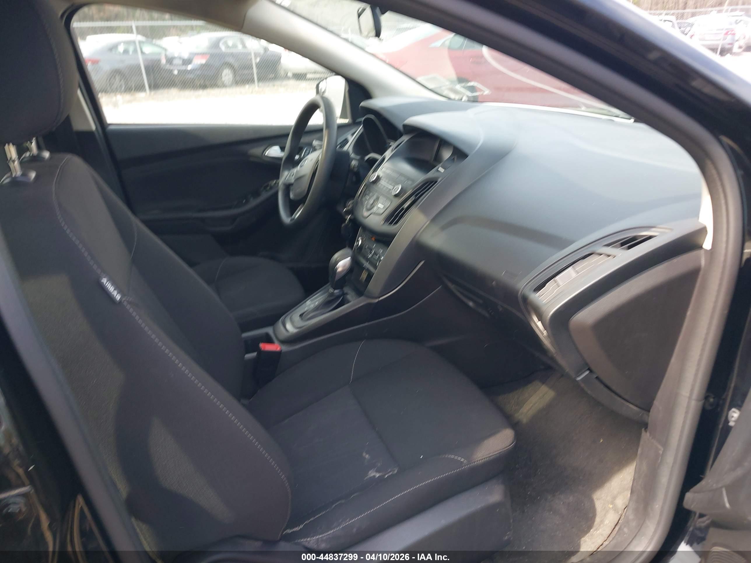 FORD FOCUS image 5