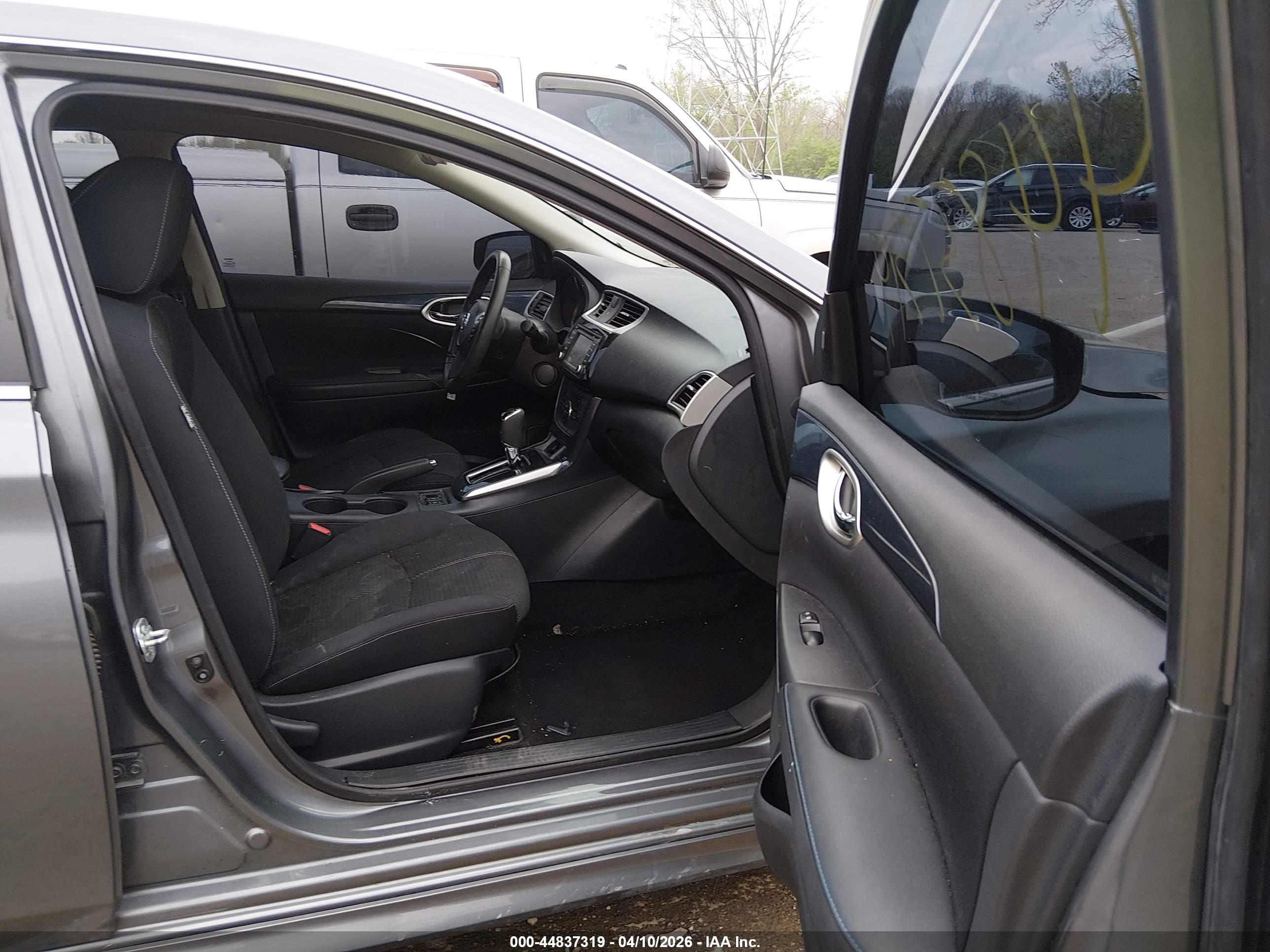 NISSAN SENTRA image 5