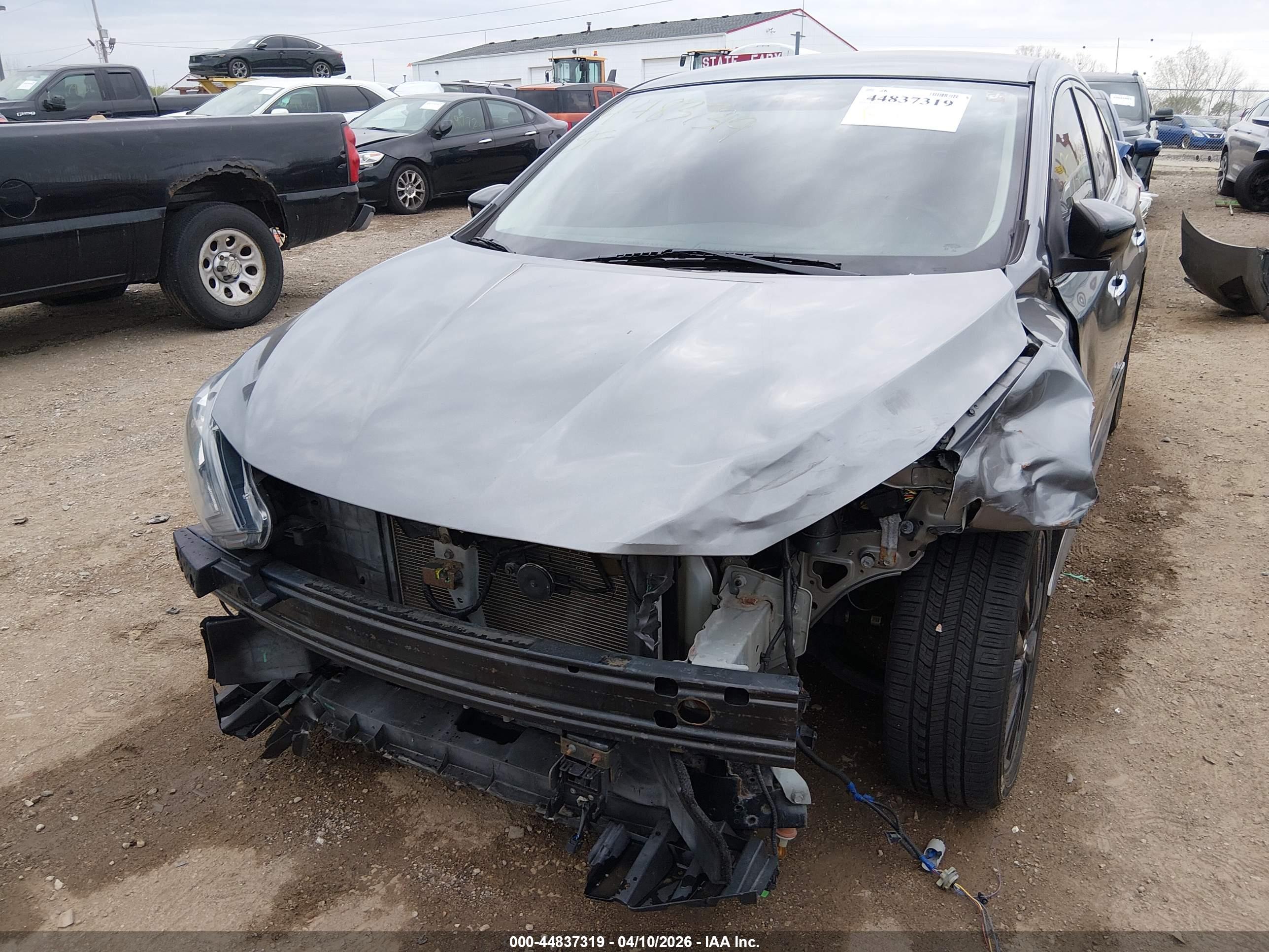 NISSAN SENTRA image 6