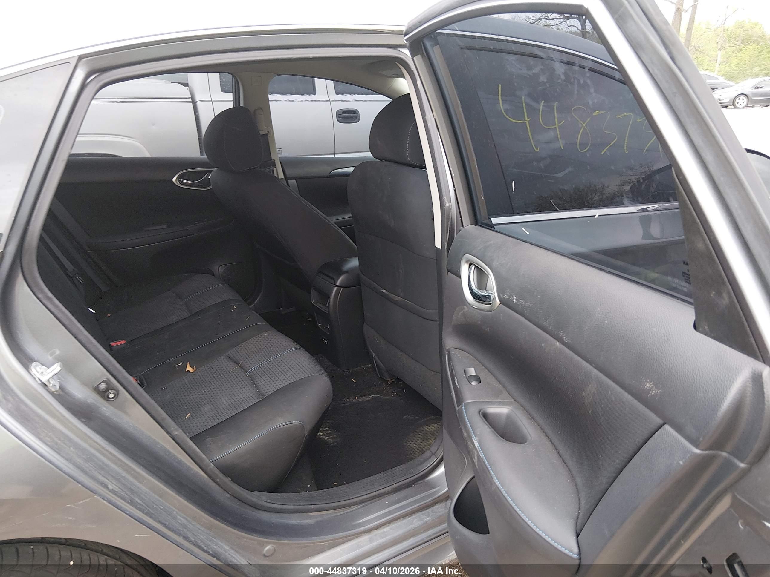 NISSAN SENTRA image 8