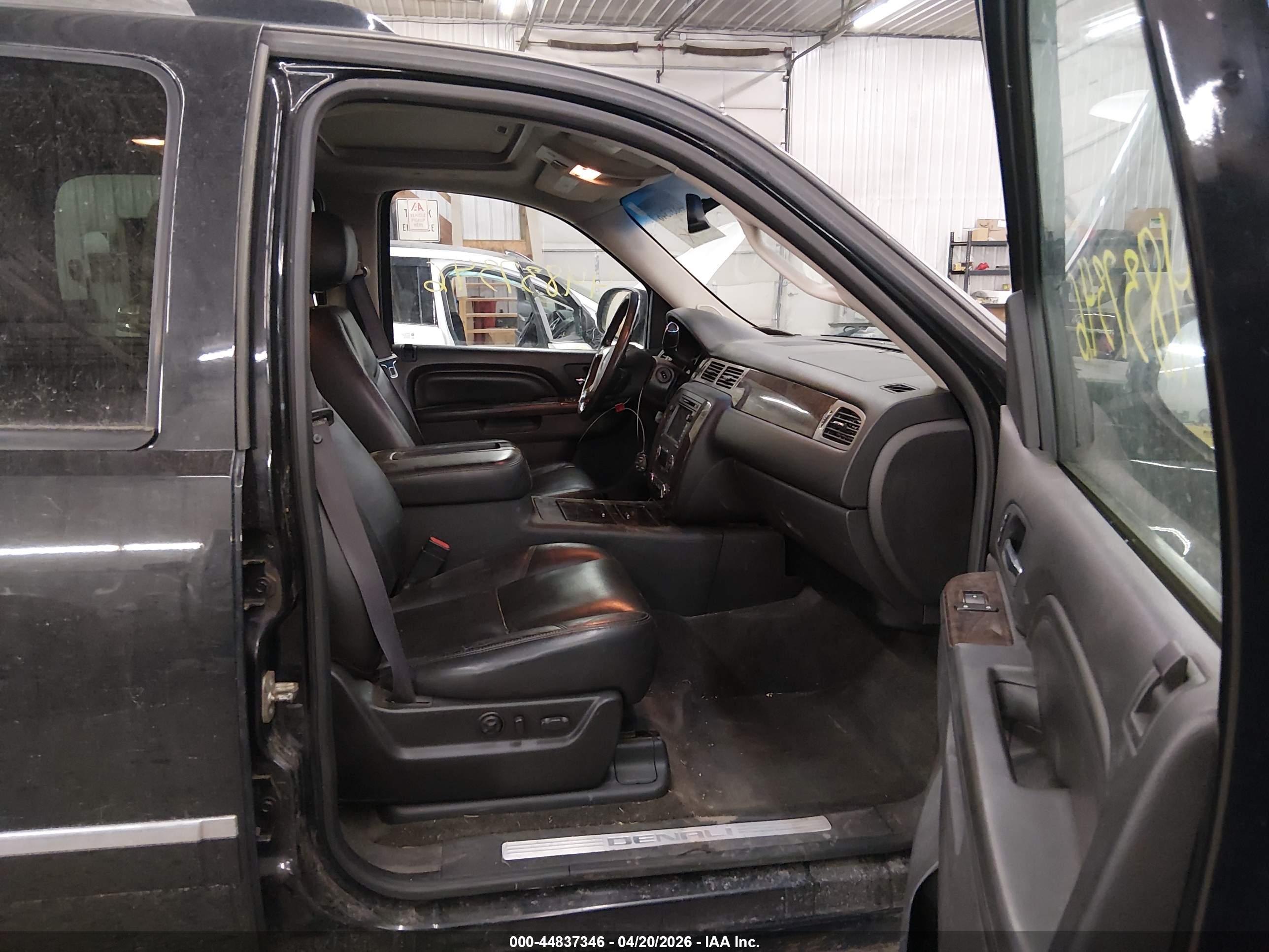 GMC YUKON image 5