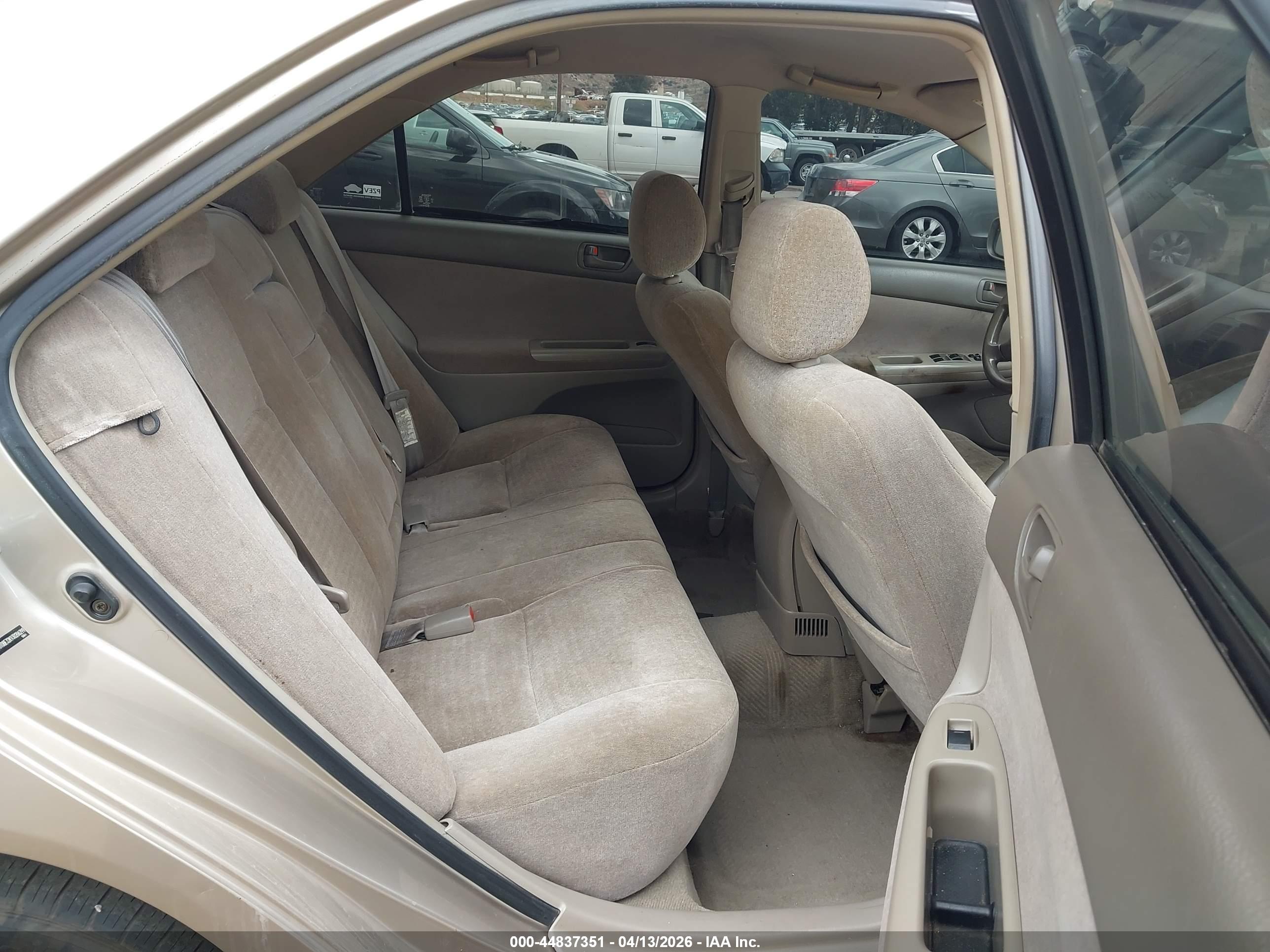 TOYOTA CAMRY image 8