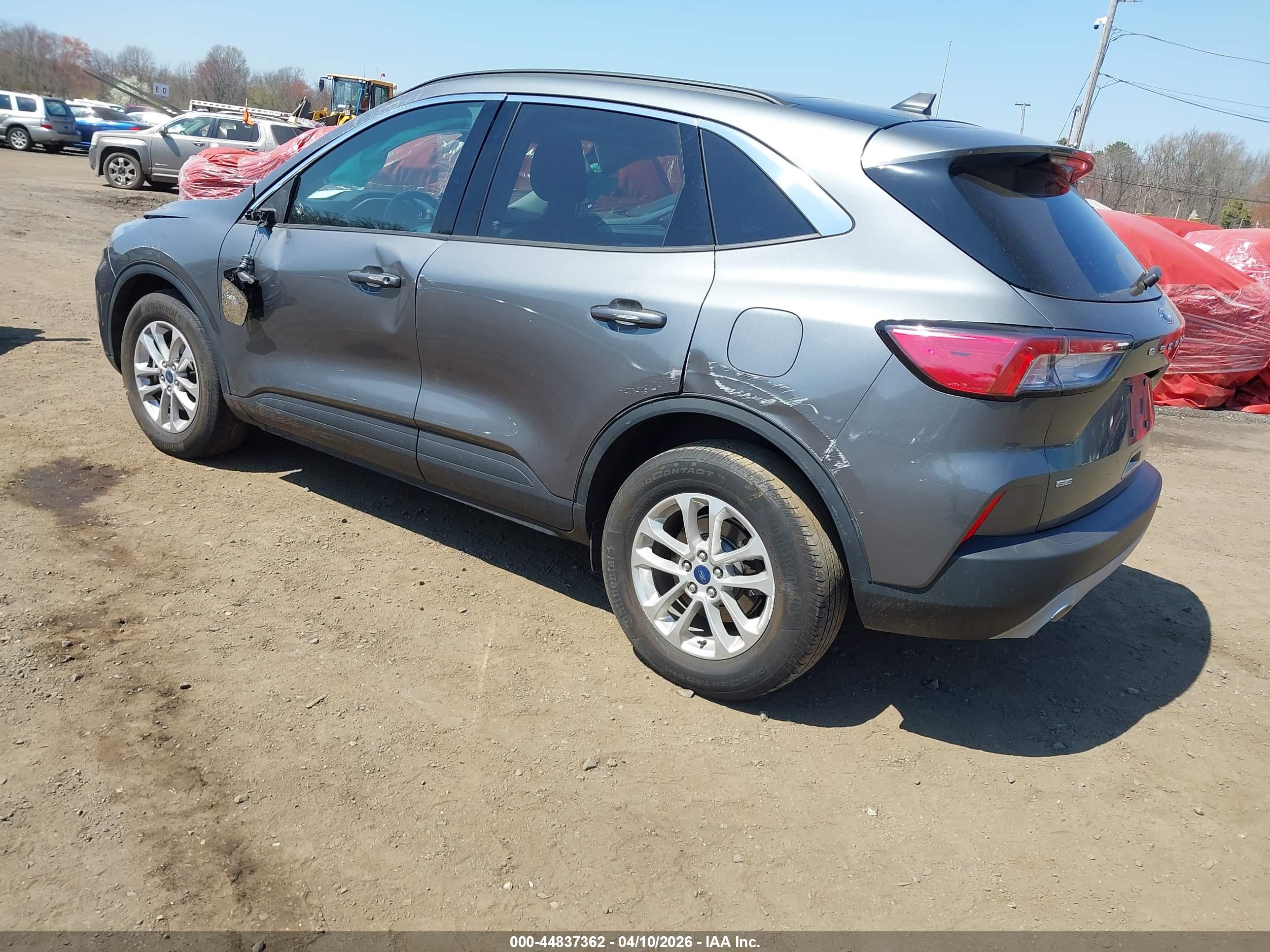 FORD ESCAPE image 3