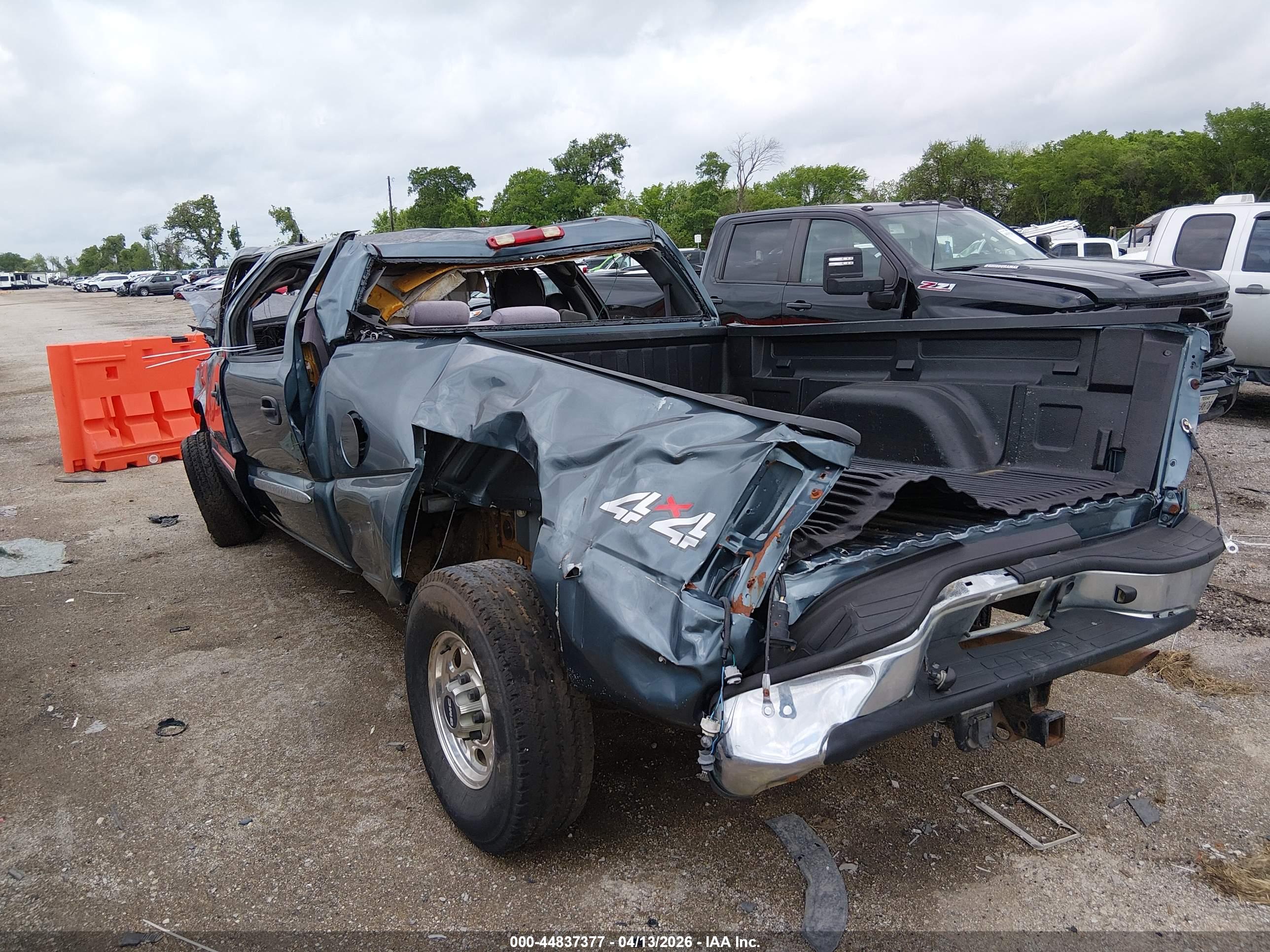 GMC SIERRA image 3