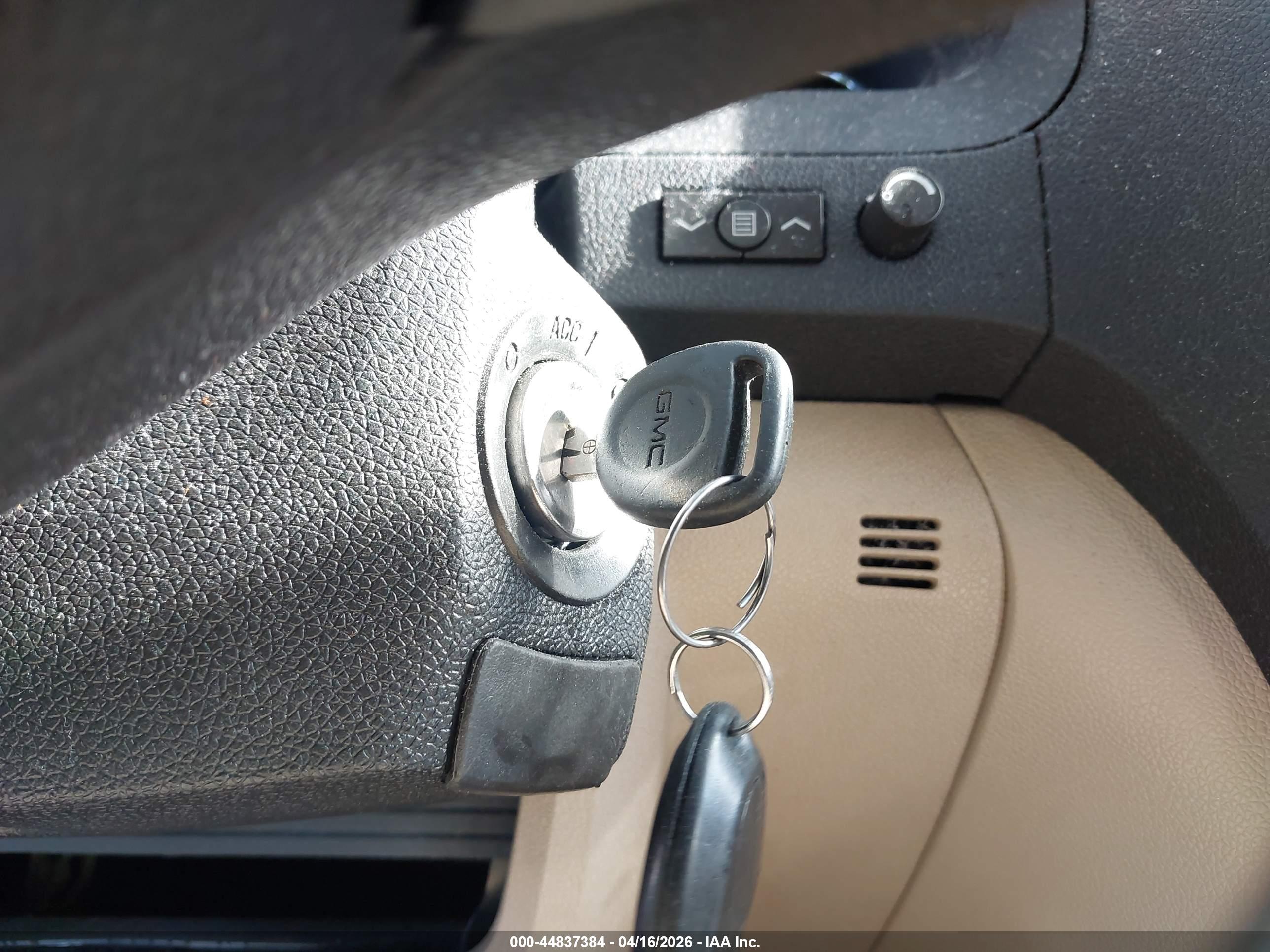 GMC ACADIA image 11