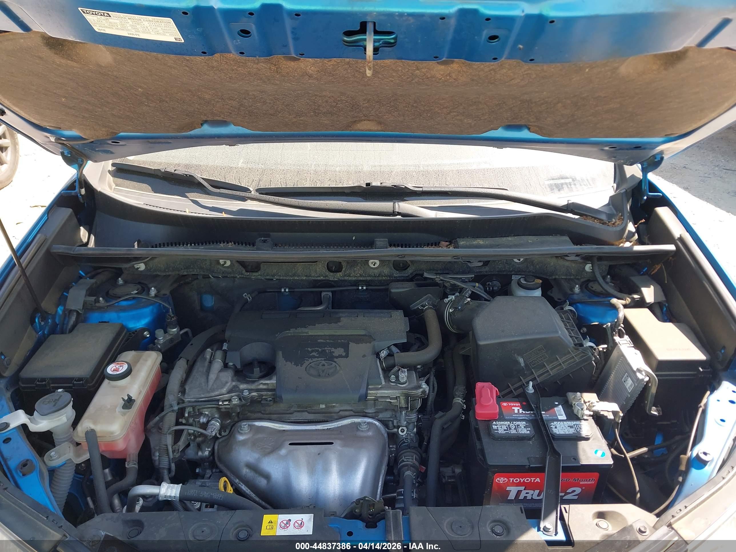 TOYOTA RAV4 image 10