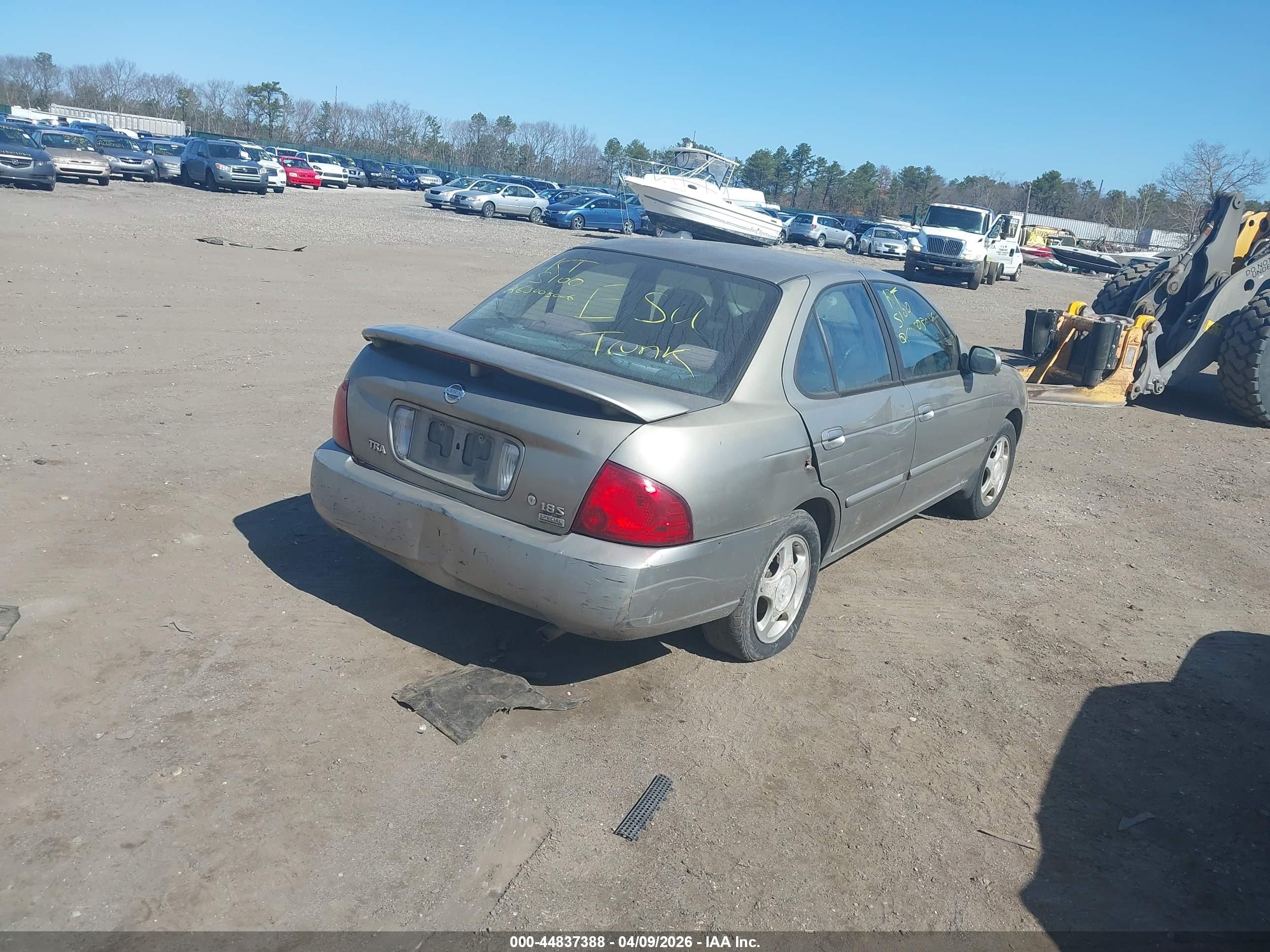 NISSAN SENTRA image 4