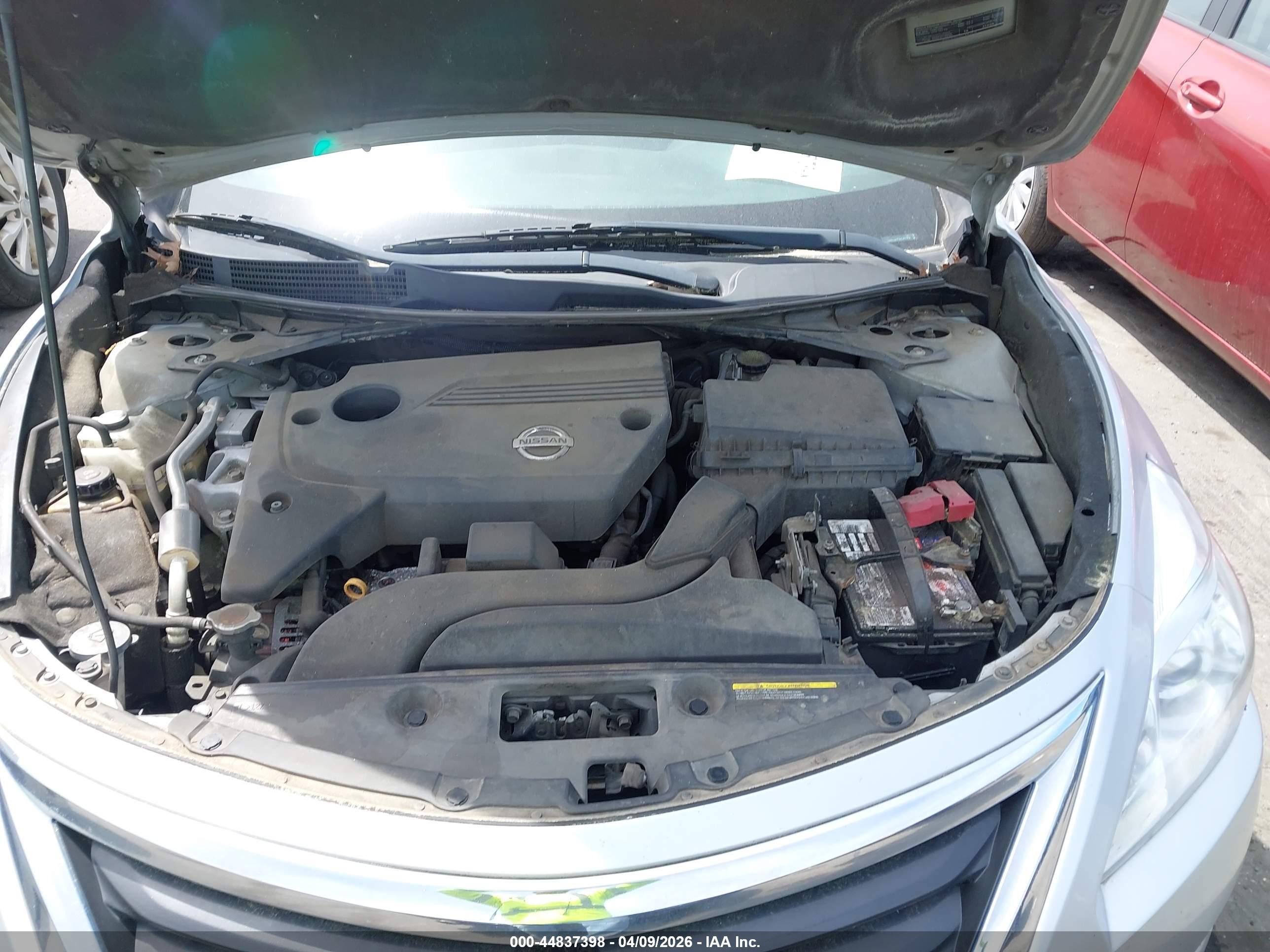 NISSAN ALTIMA image 10