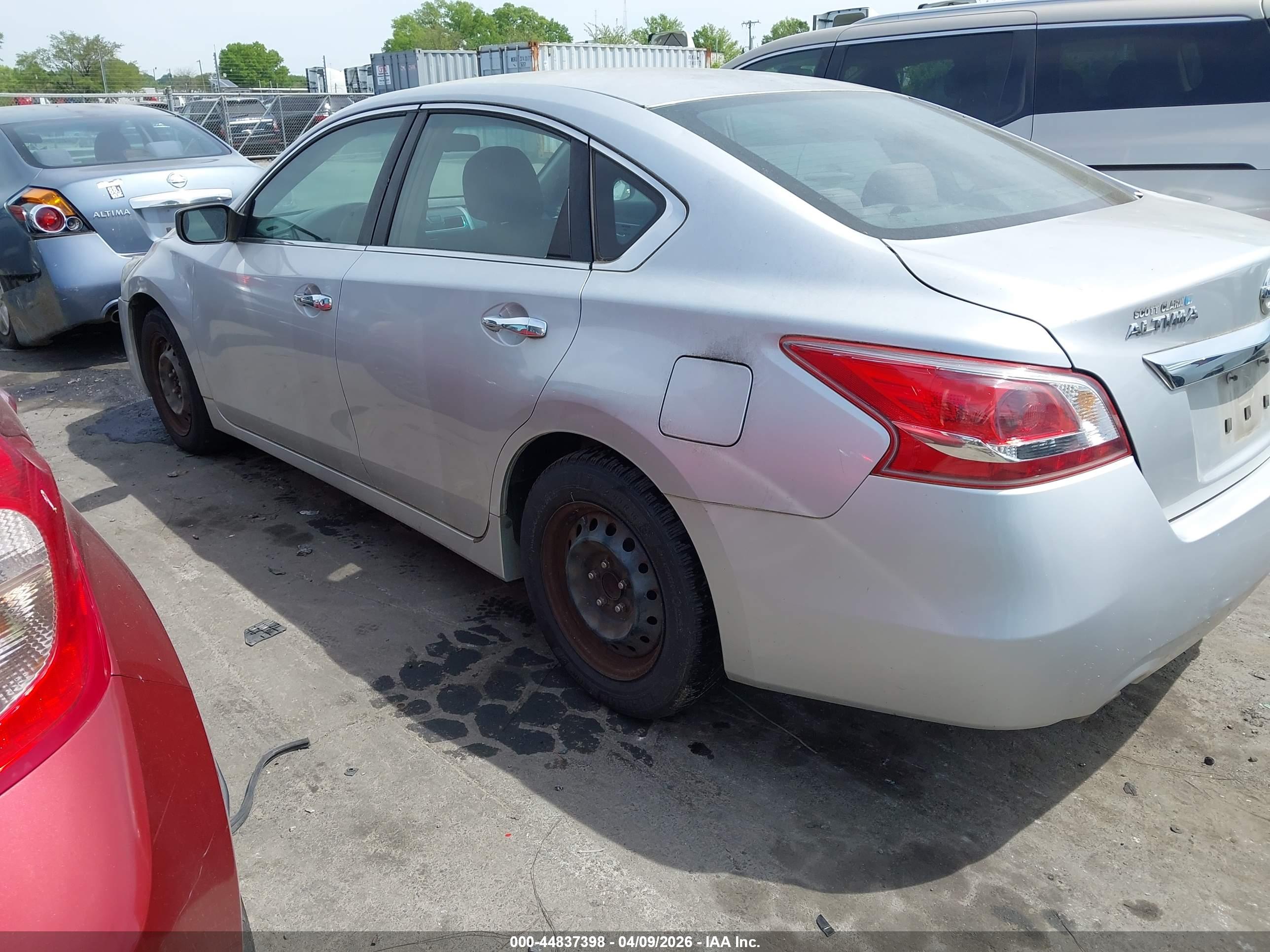 NISSAN ALTIMA image 3